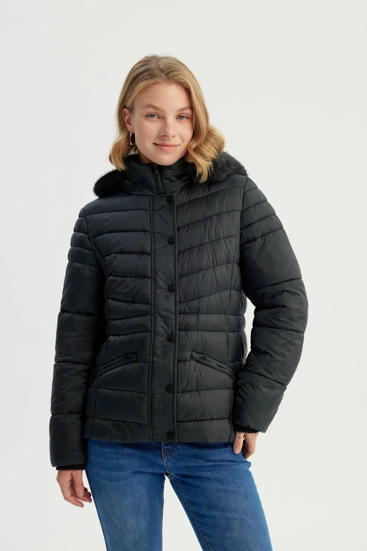 Parka Mujer Cuello Con Gorro Y Piel Negro