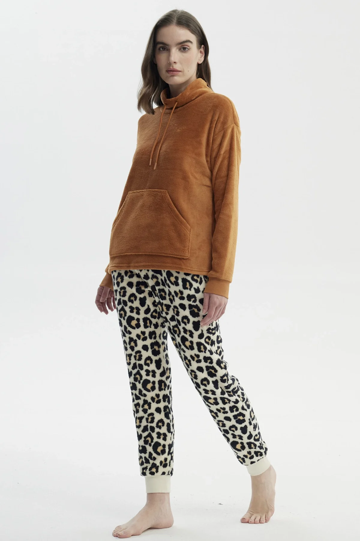 Pijama Mujer Polera Y Pantalón Beige - Image 3
