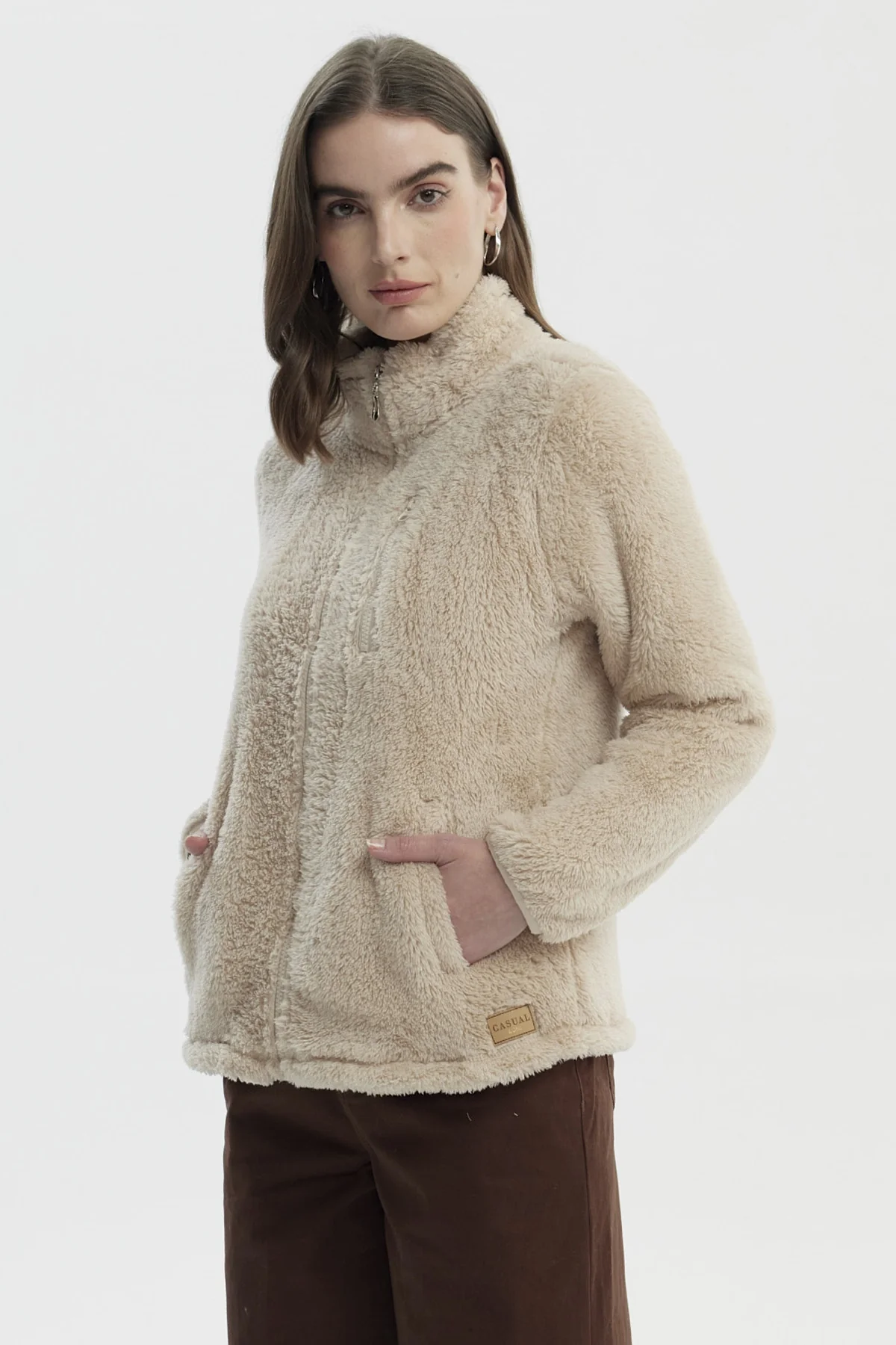 Polar Mujer Peludo Tipo Polerón Arena - Image 2