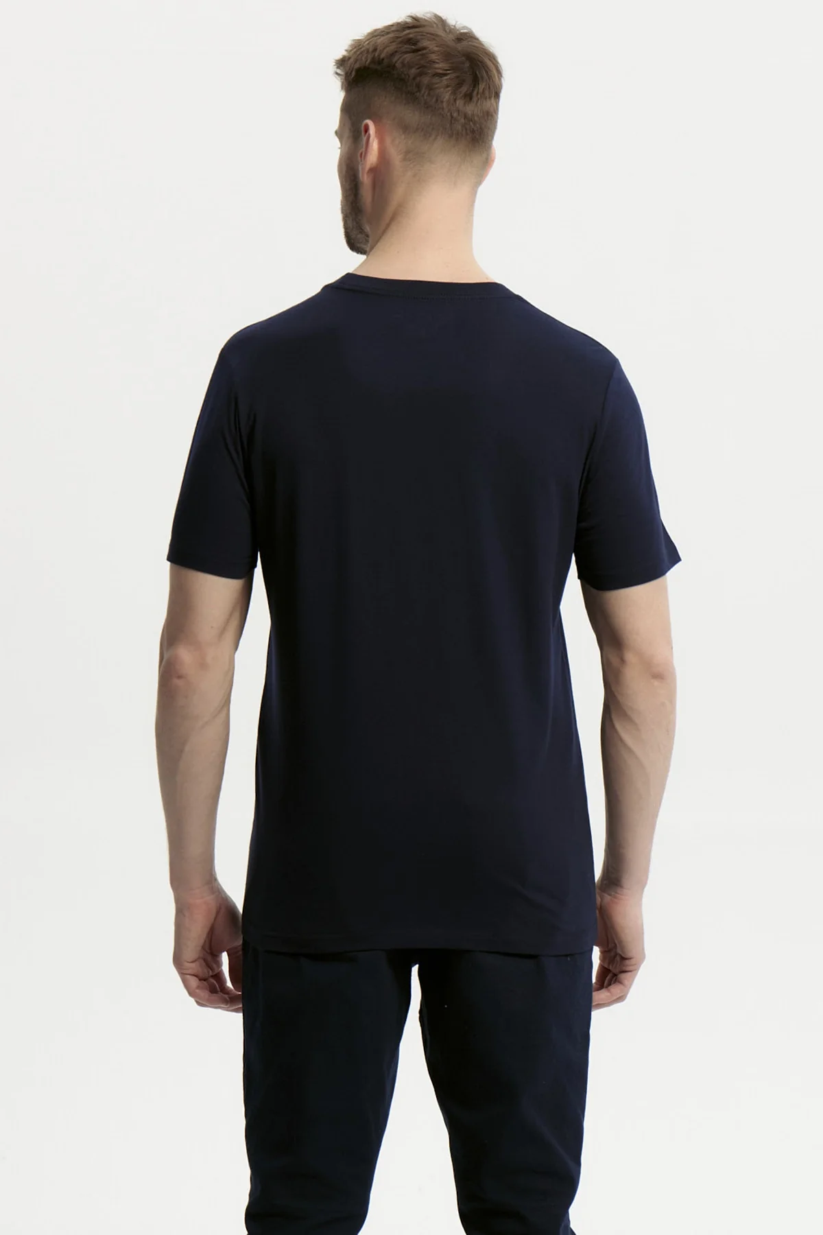 Polera Hombre Básica Con Bolsillo Azul Marino - Image 3