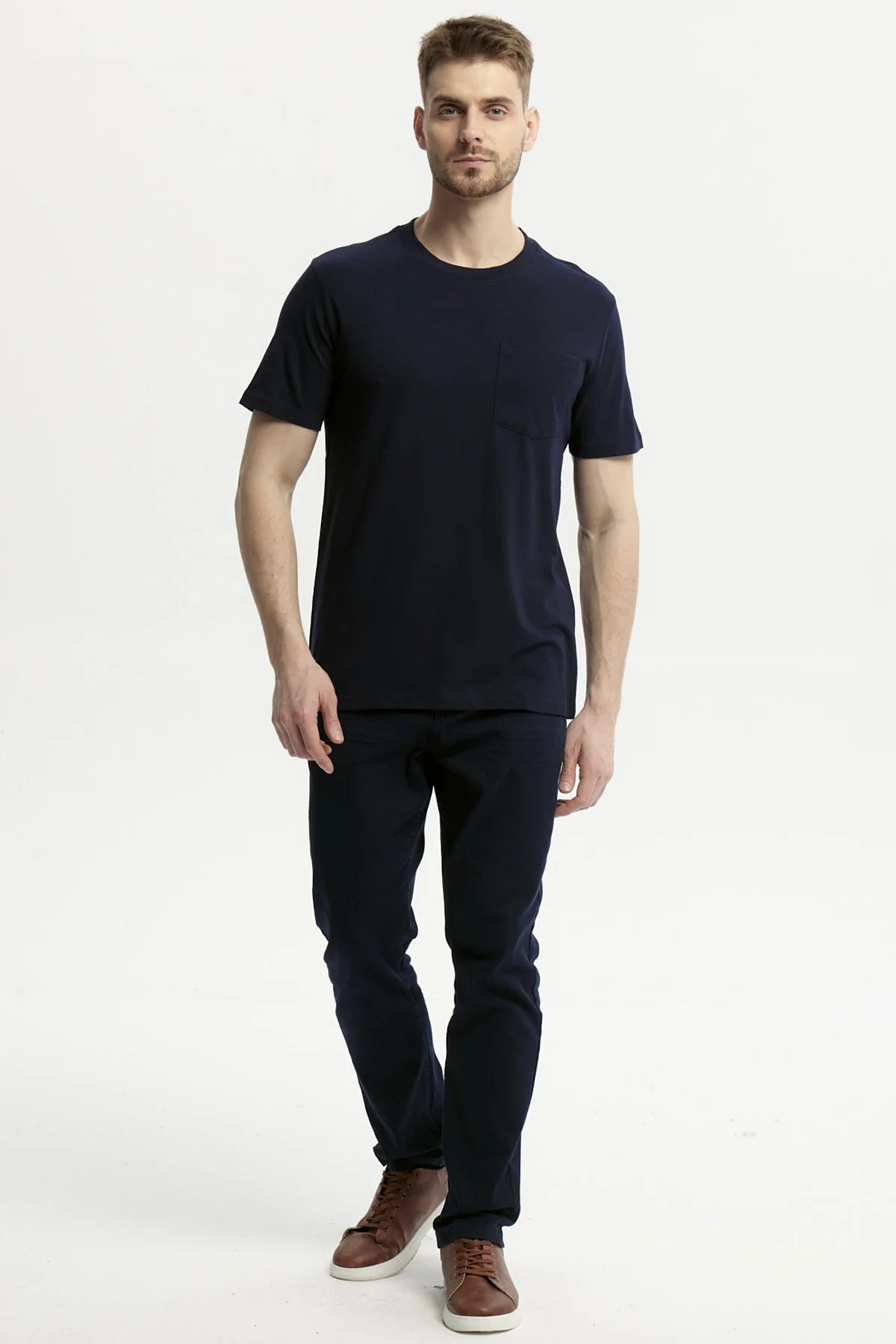 Polera Hombre Básica Con Bolsillo Azul Marino - Image 4