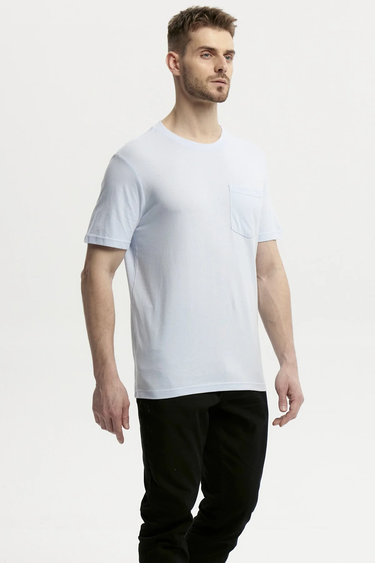 Polera Hombre Básica Con Bolsillo Celeste - Image 2