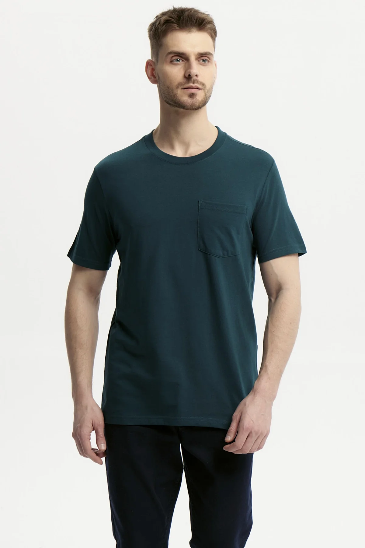 Polera Hombre Básica Con Bolsillo Verde Oscuro