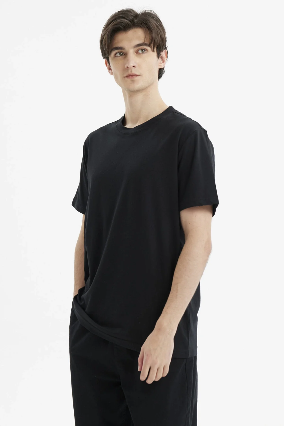 Polera Hombre Regular Fit Básica Negro - Image 2