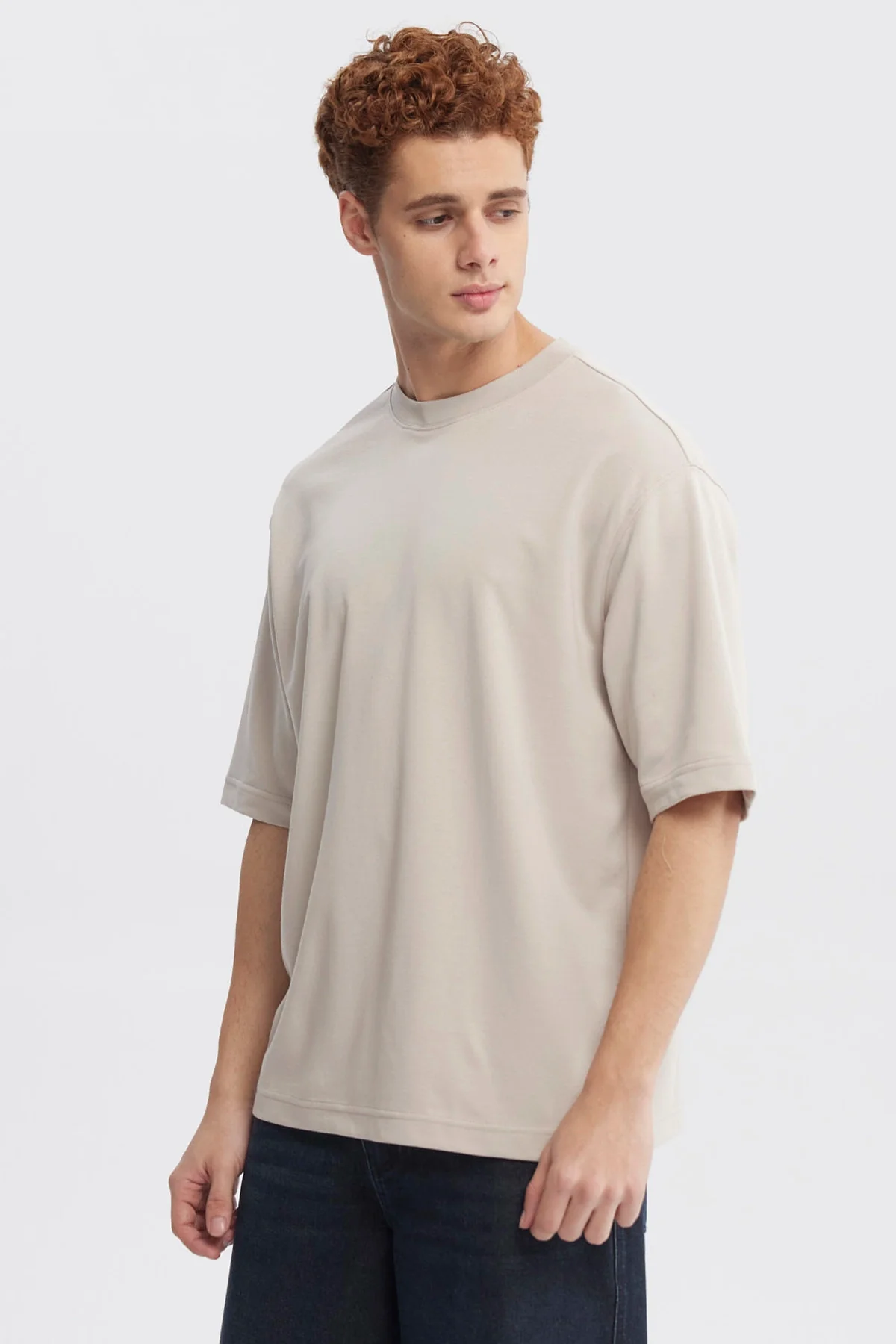 Polera Hombre Overside Fit Beige Oscuro - Image 2