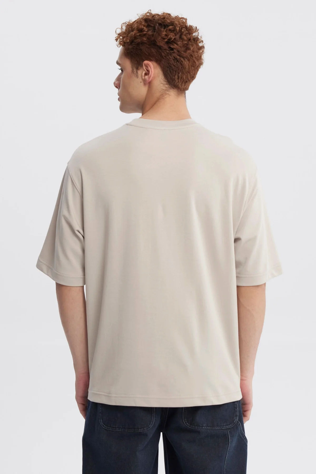 Polera Hombre Overside Fit Beige Oscuro - Image 3