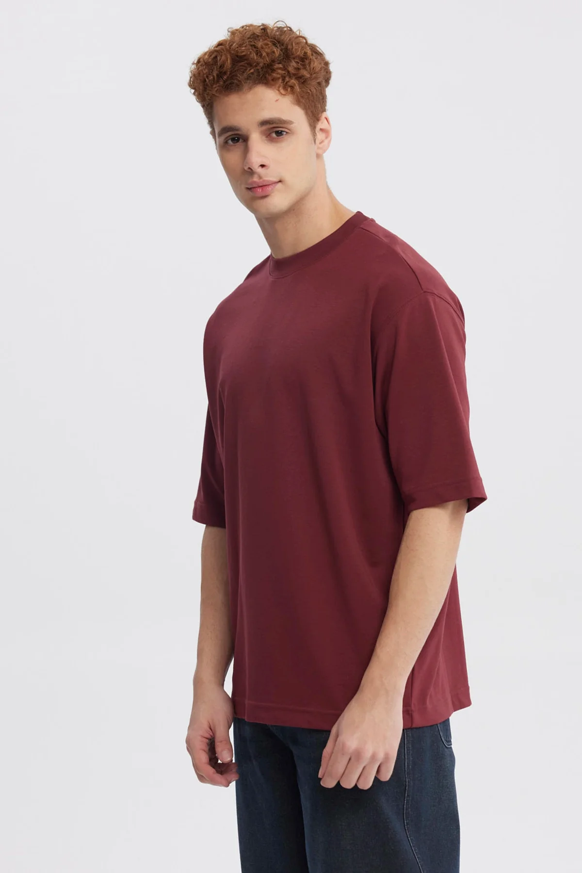 Polera Hombre Overside Fit Burdeo - Image 2