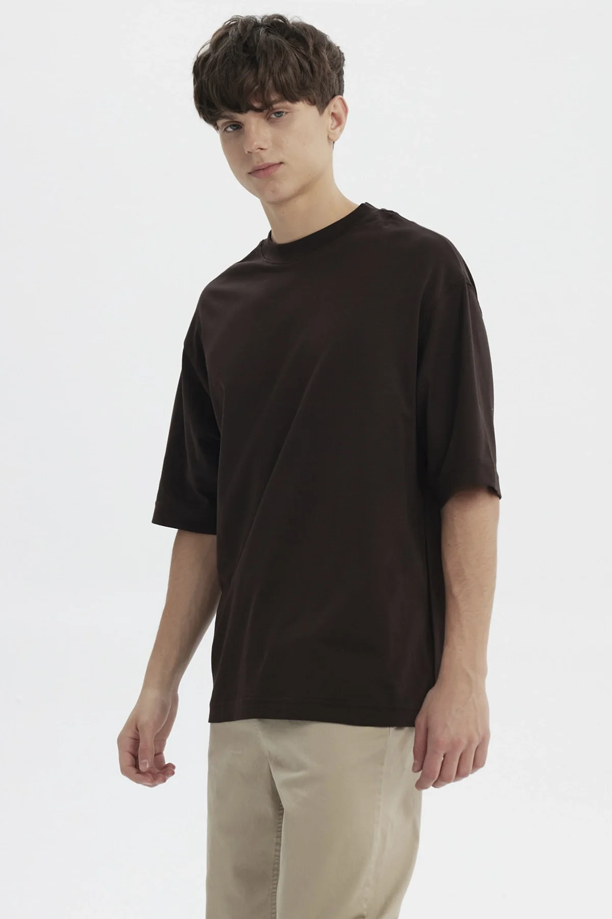 Polera Hombre Overside Fit Chocolate - Image 2