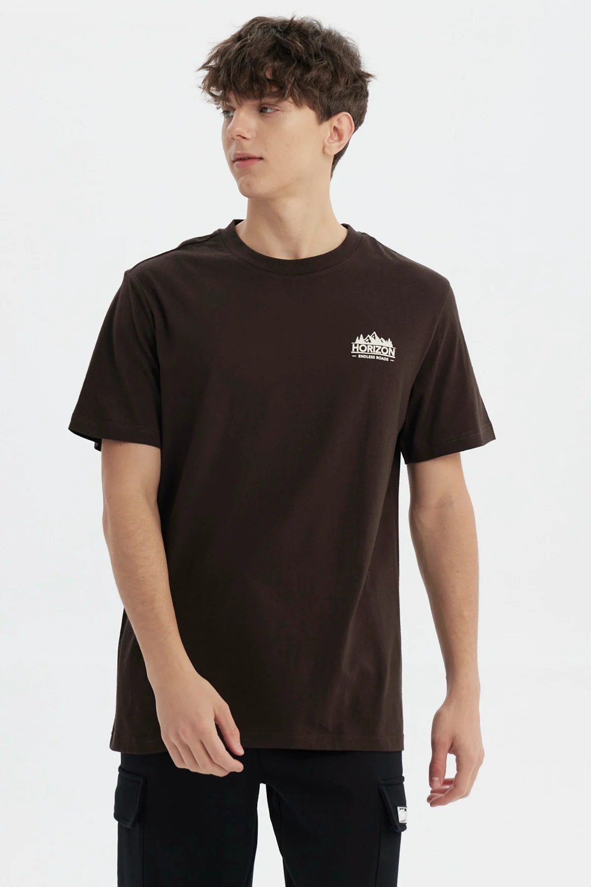 Polera Hombre Slim Chocolate