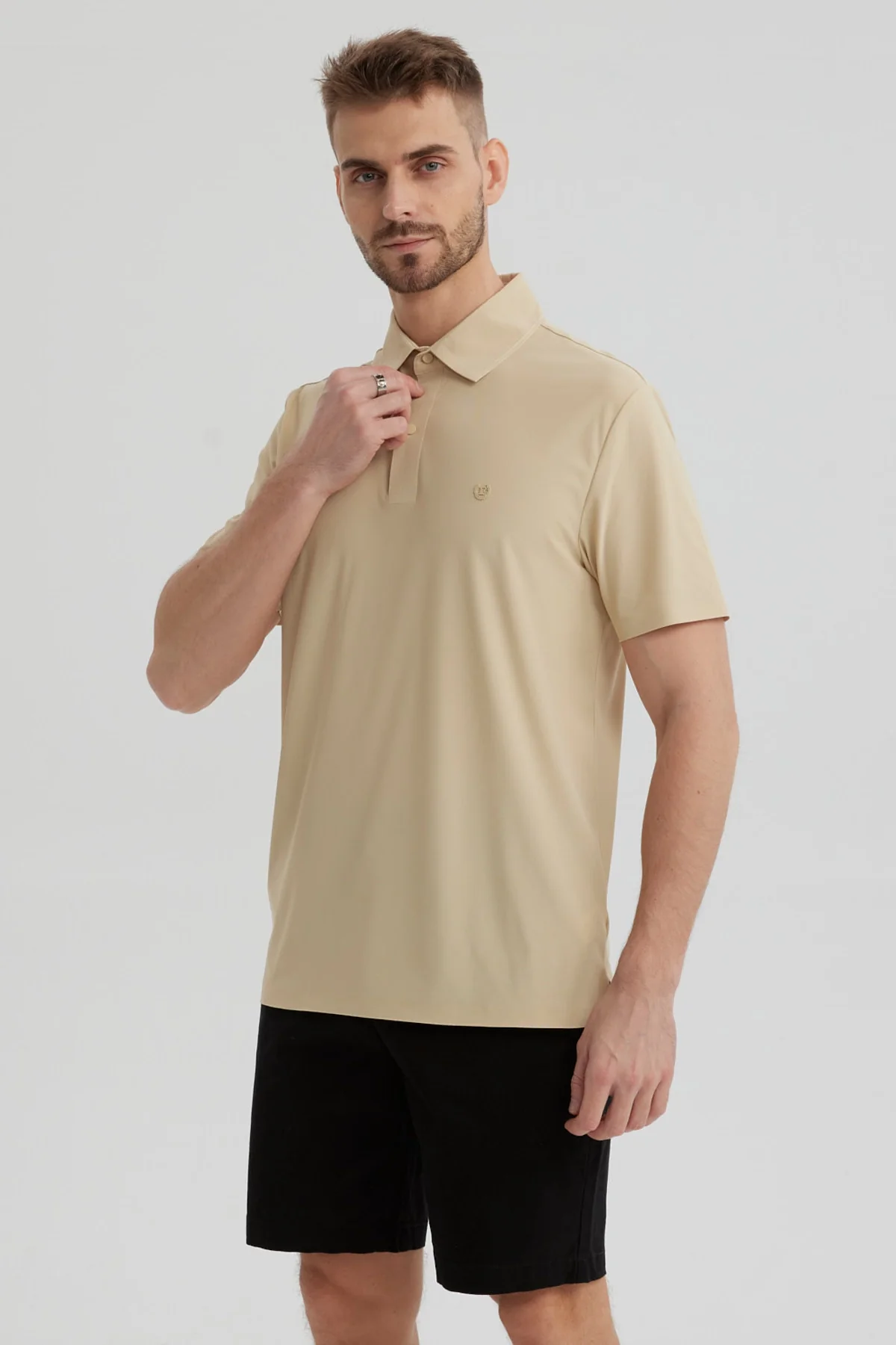 Polera Hombre Técnica Beige - Image 2