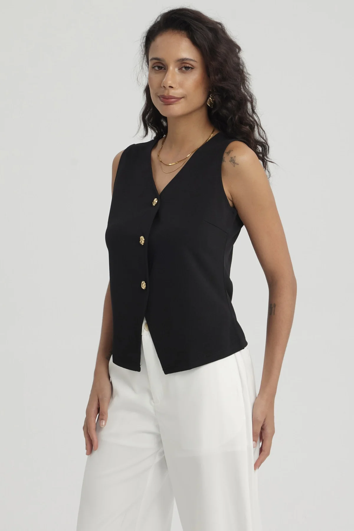 Polera Mujer 3 Botones Negro - Image 2