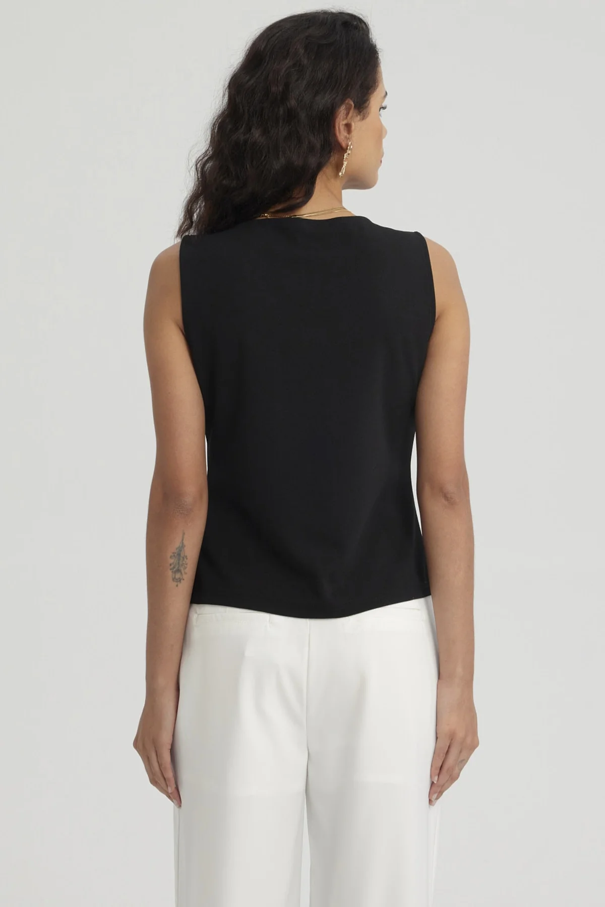 Polera Mujer 3 Botones Negro - Image 3