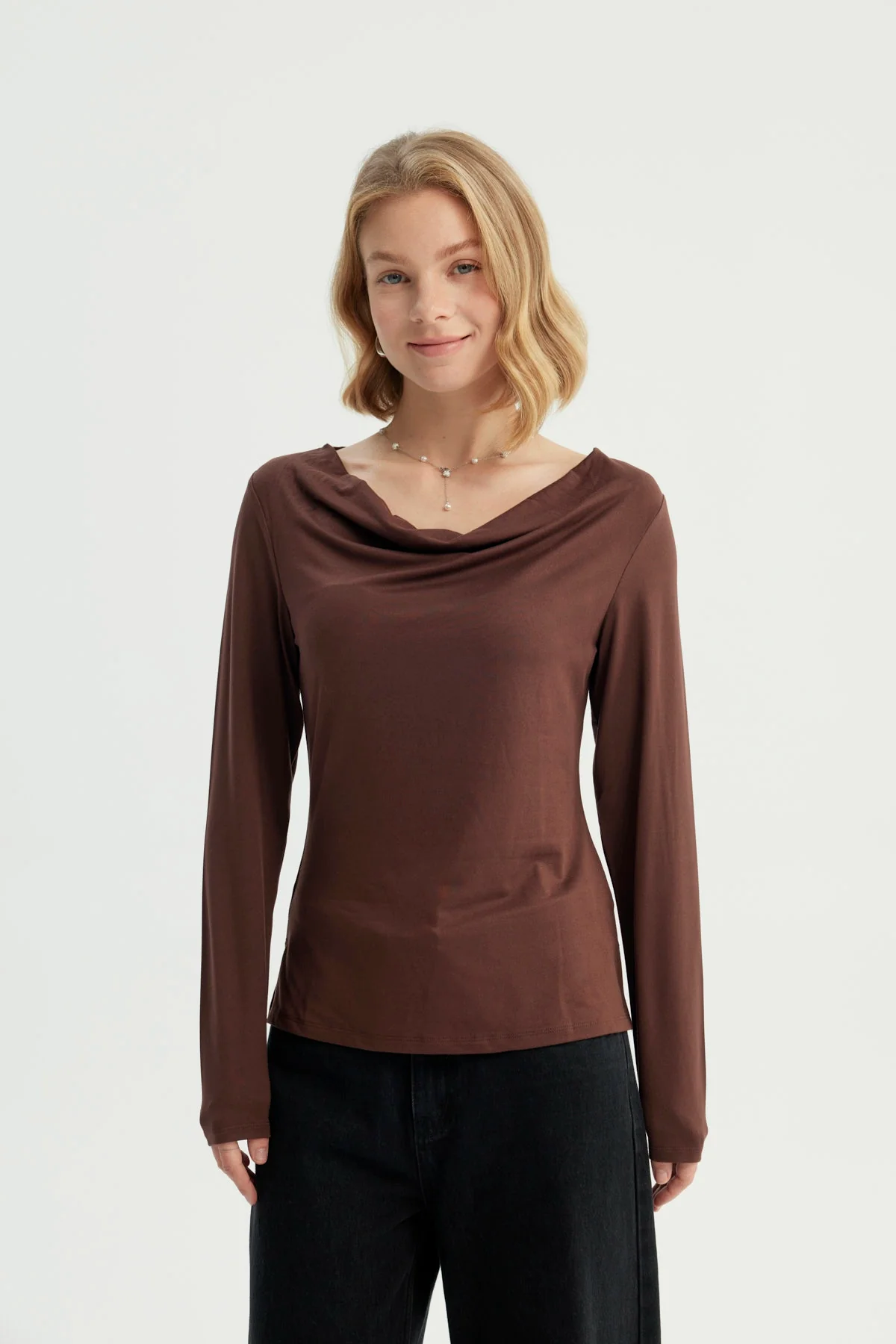 Polera Mujer Ajustada Café Oscuro