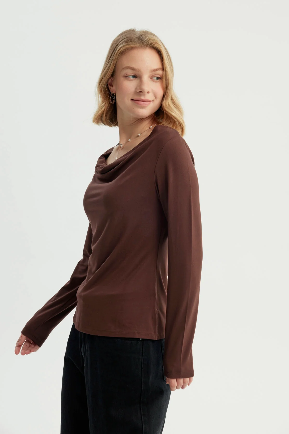Polera Mujer Ajustada Café Oscuro - Image 2