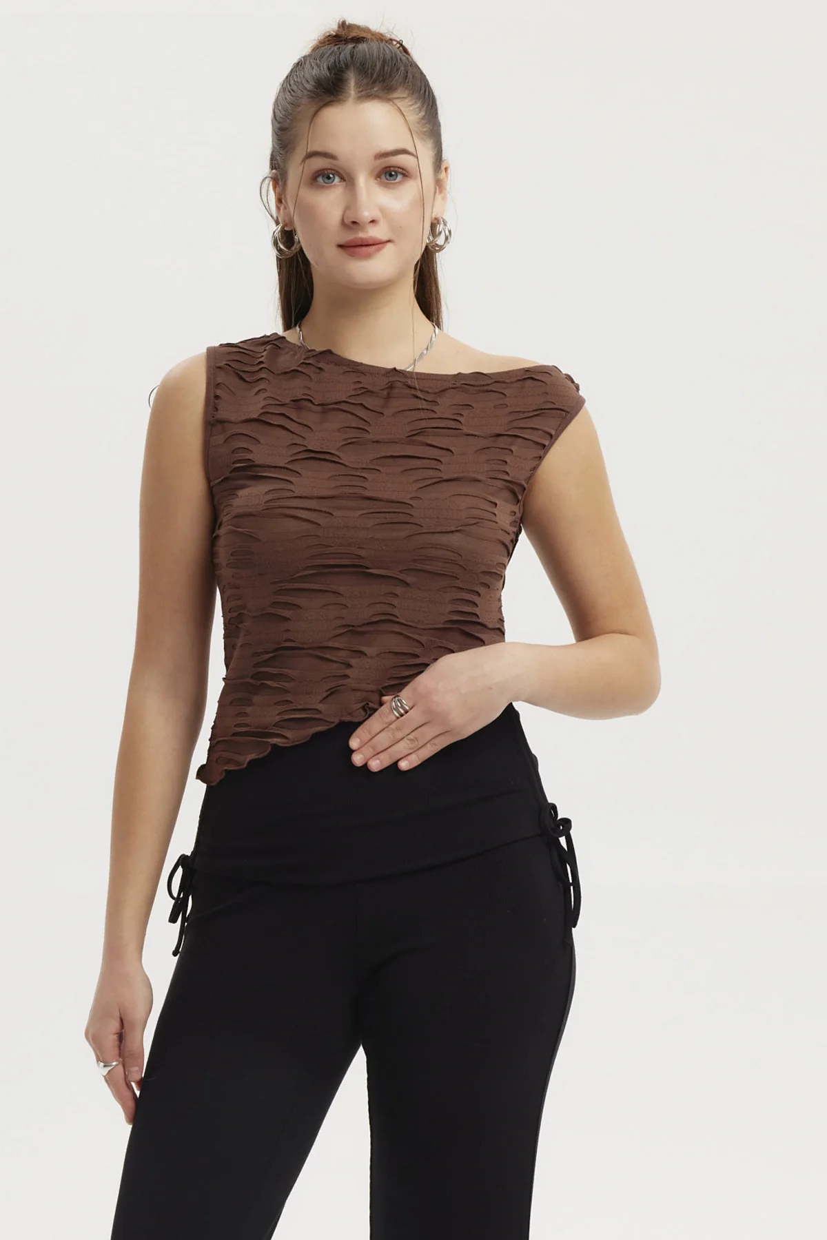Polera Mujer Basta Asimétrica Café Oscuro