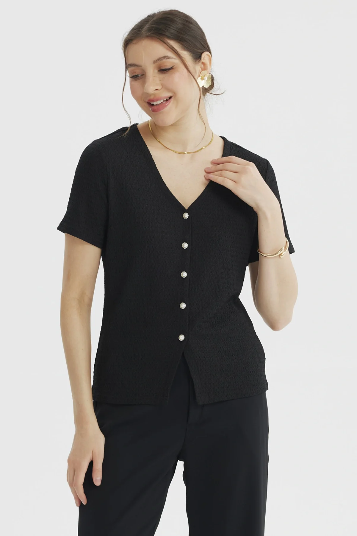 Polera Mujer Botónes Perlas Negro