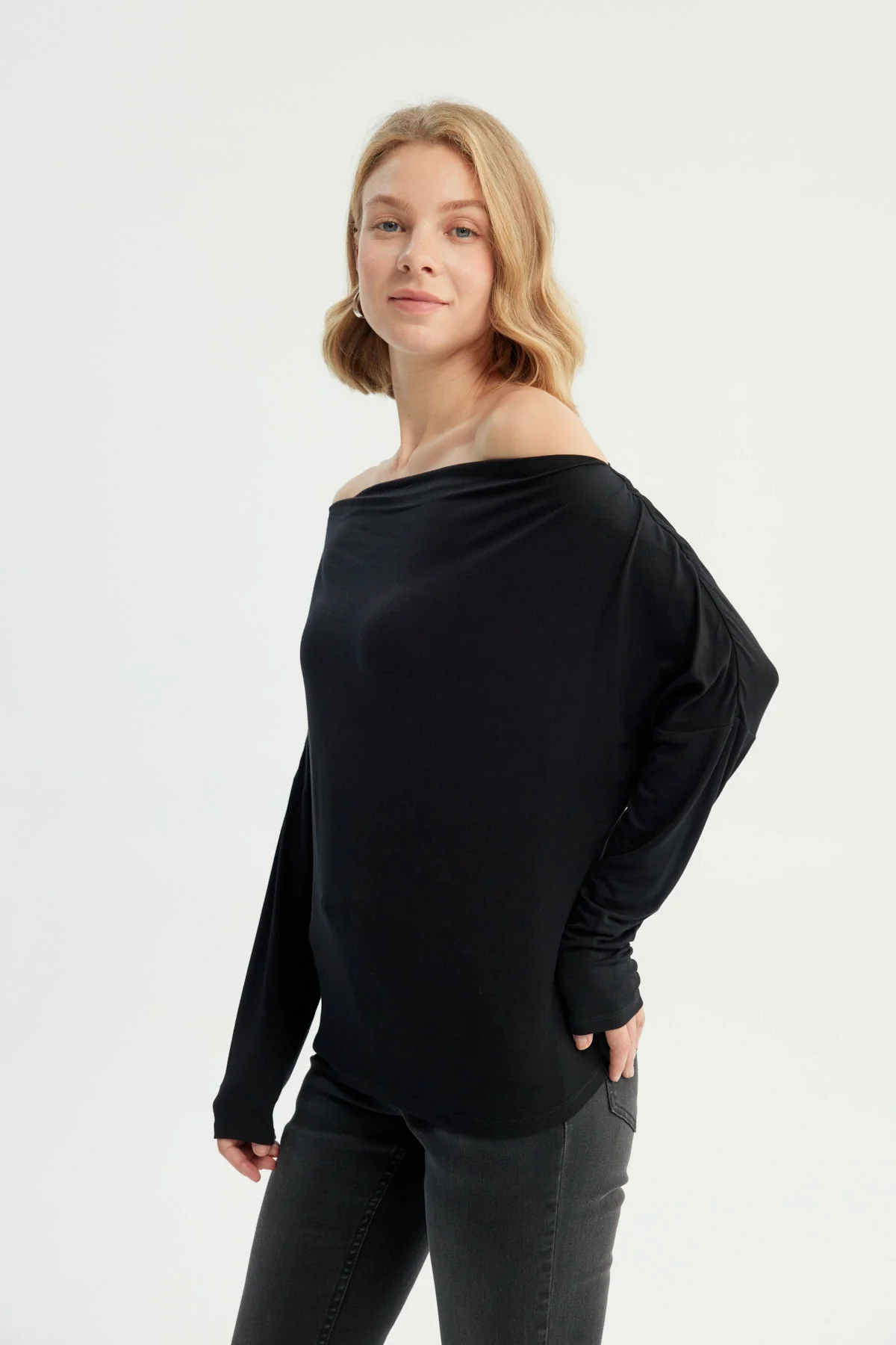 Polera Mujer Clásica Negro - Image 2