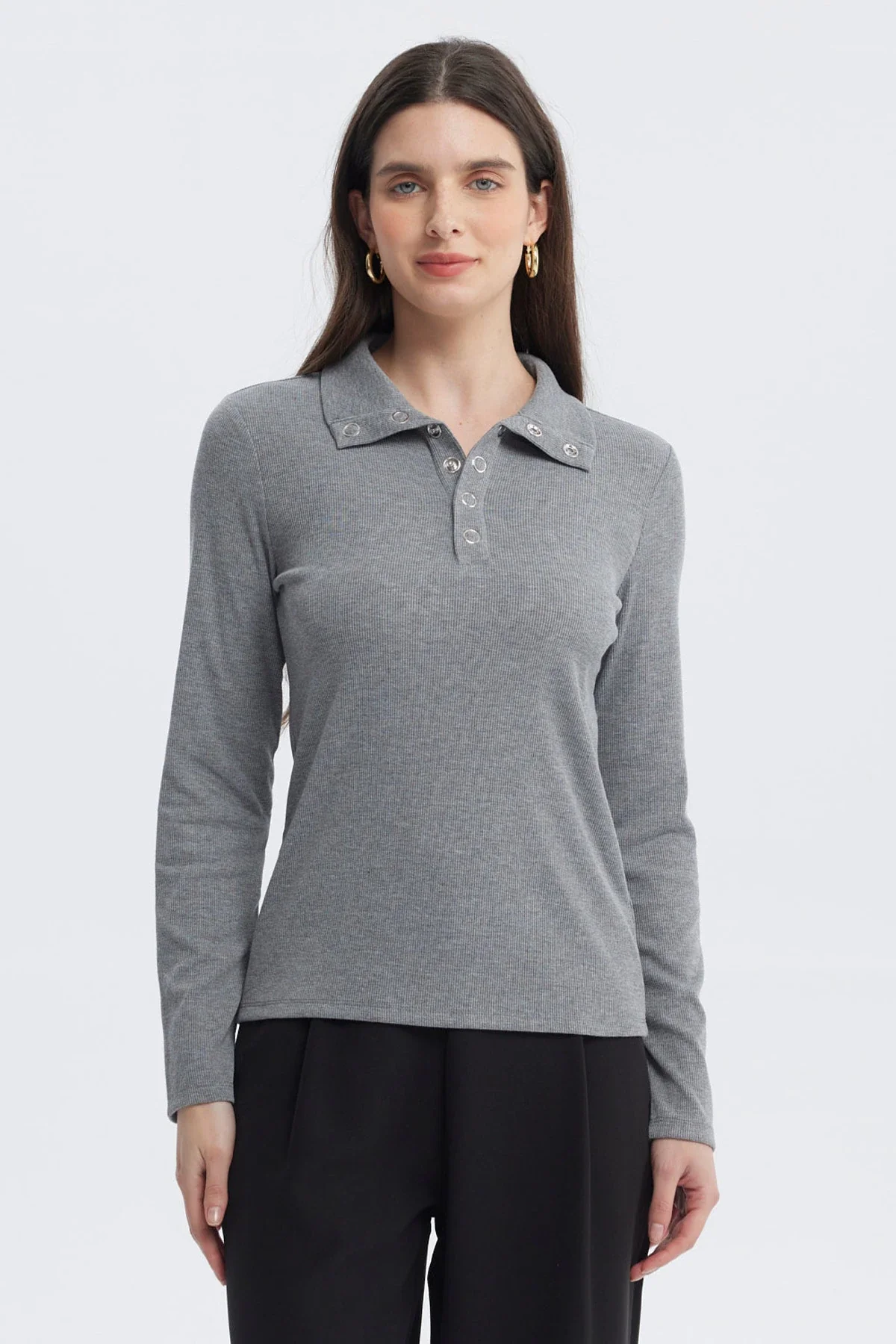 Polera Mujer Con Botón Gris Melange