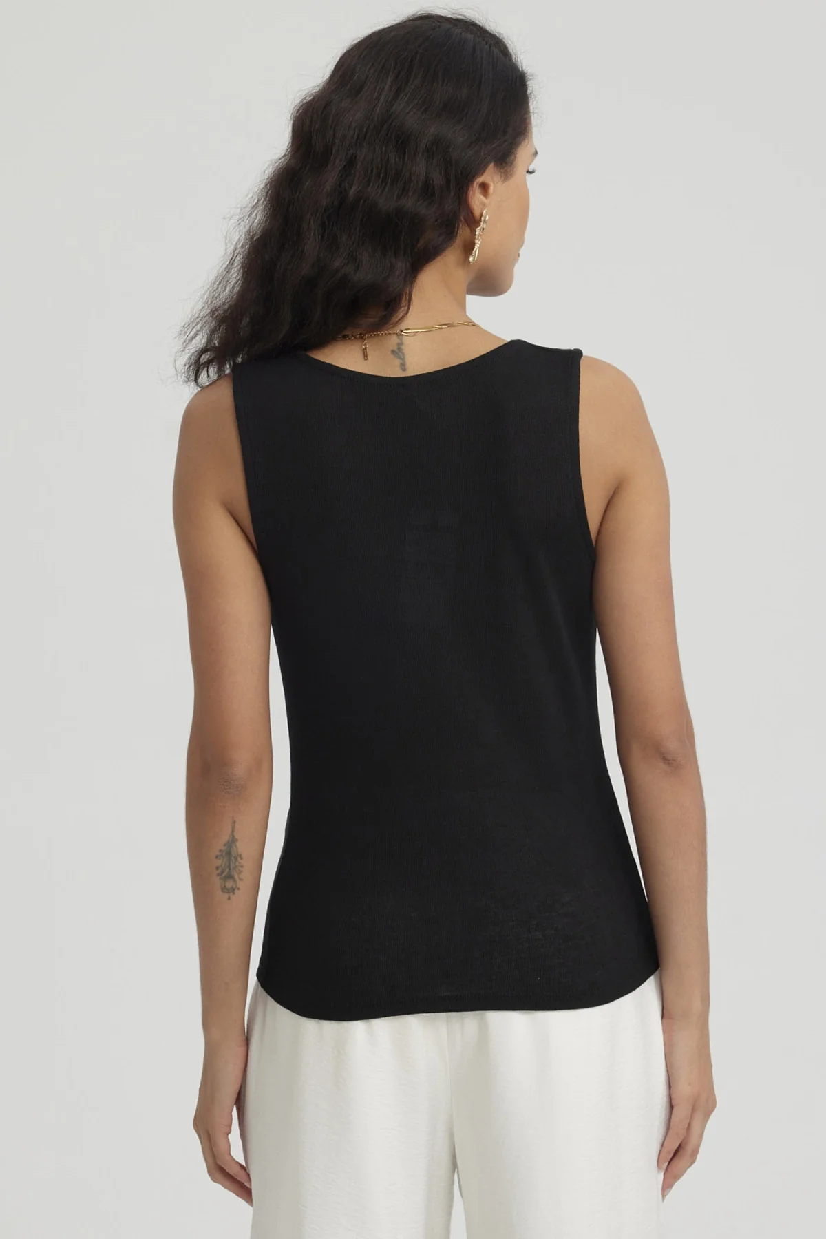 Polera Mujer Cuello Drapeado Negro - Image 3