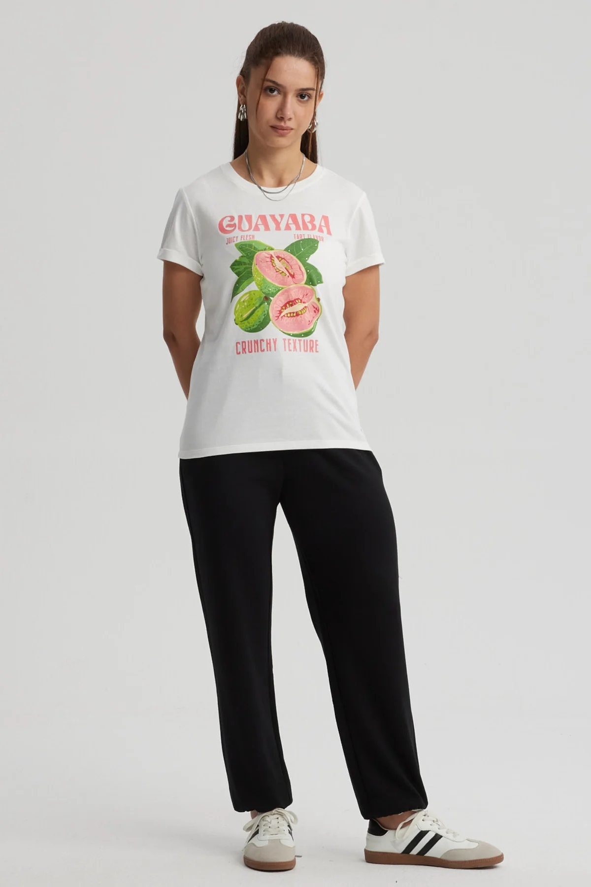 Polera Mujer Gráfica Roll Up Crudo / Rosado - Image 4