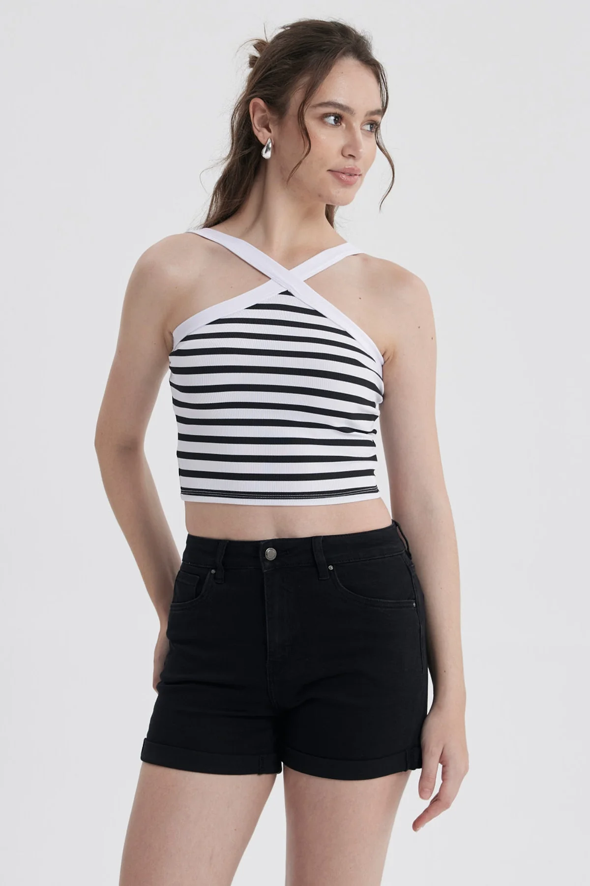 Polera Mujer Halter Cruzada Negro - Image 2