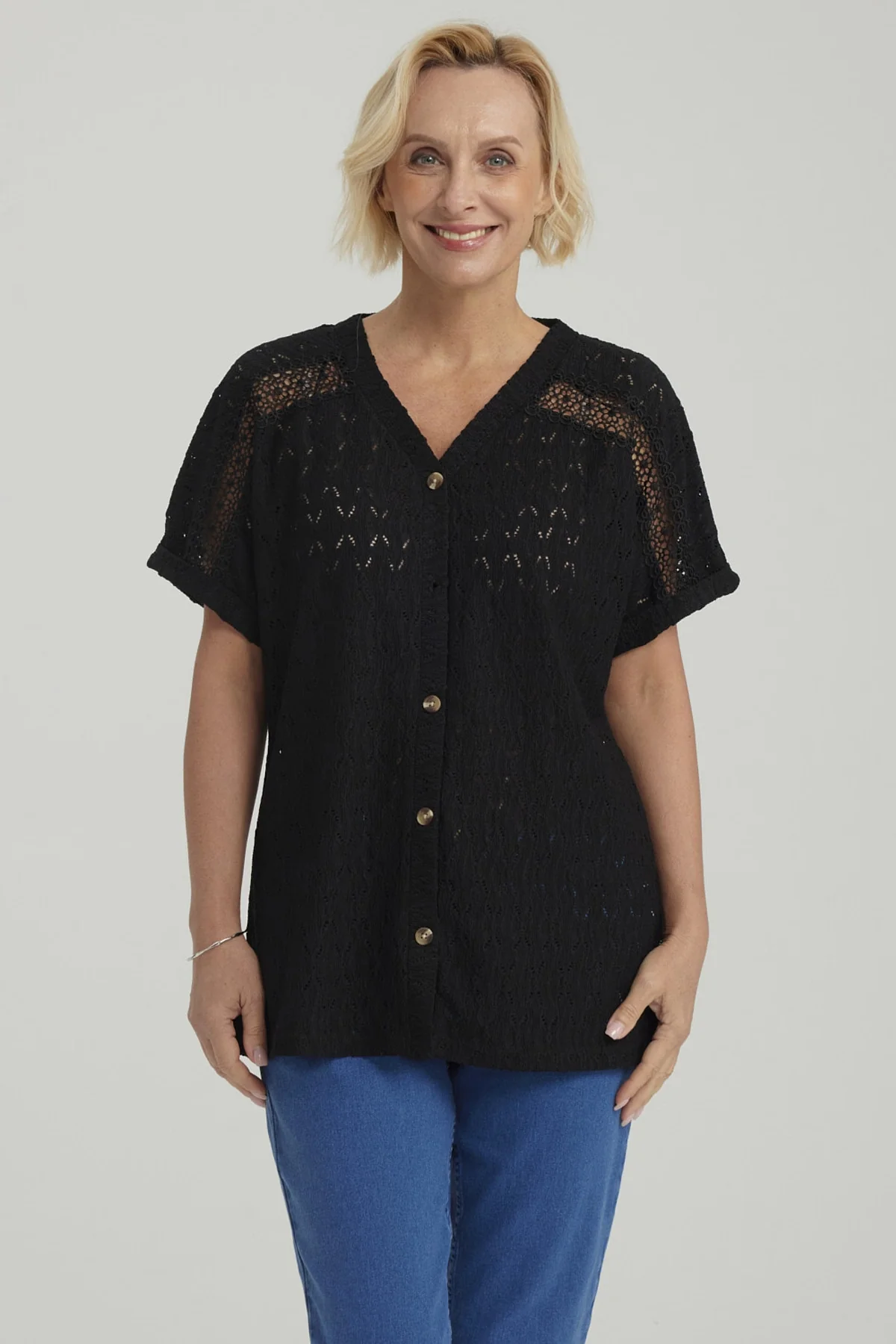 Polera Mujer Lisa Abotonada Negro