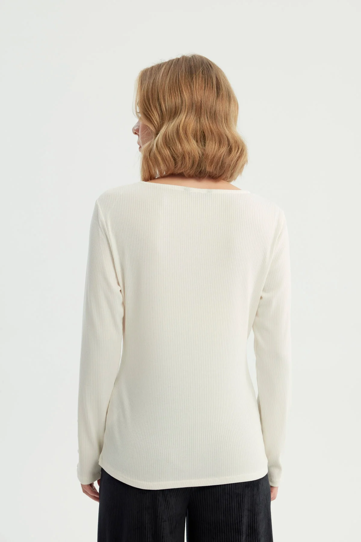 Polera Mujer Slim Crema - Image 3
