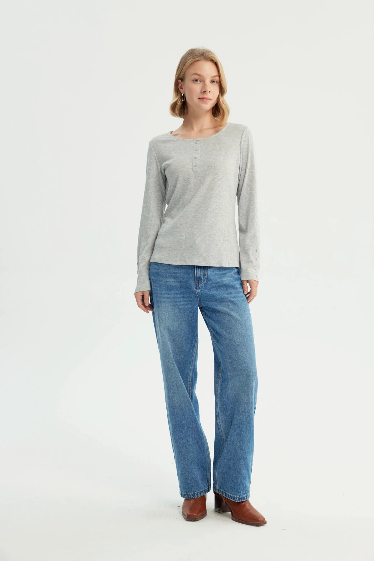Polera Mujer Slim Gris Melange - Image 4