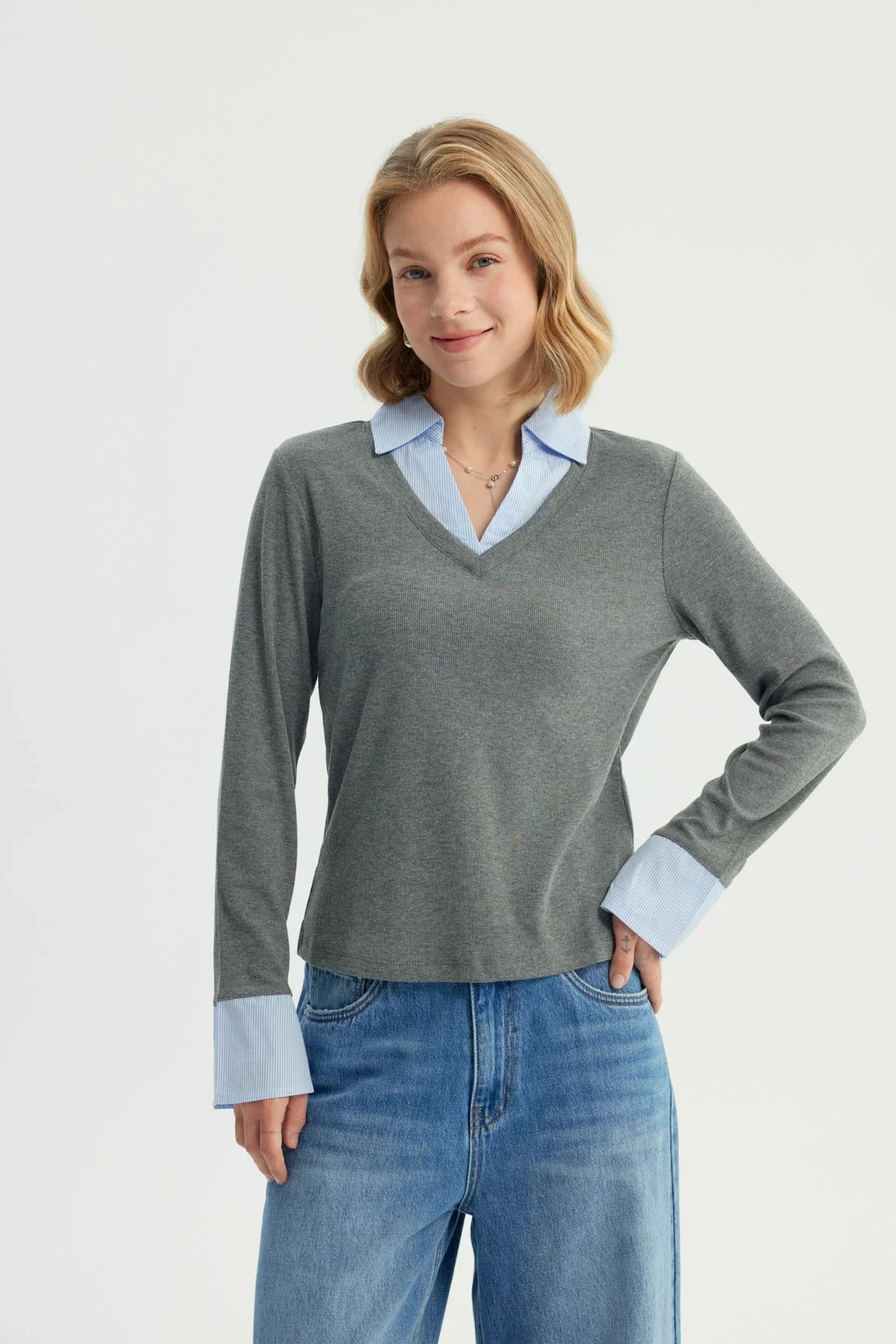 Polera Mujer Slim Gris Melange