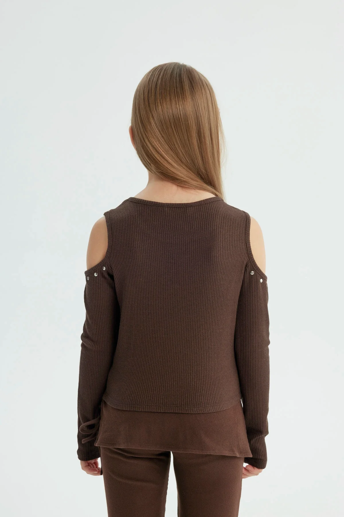Polera Niña Slim Café - Image 3