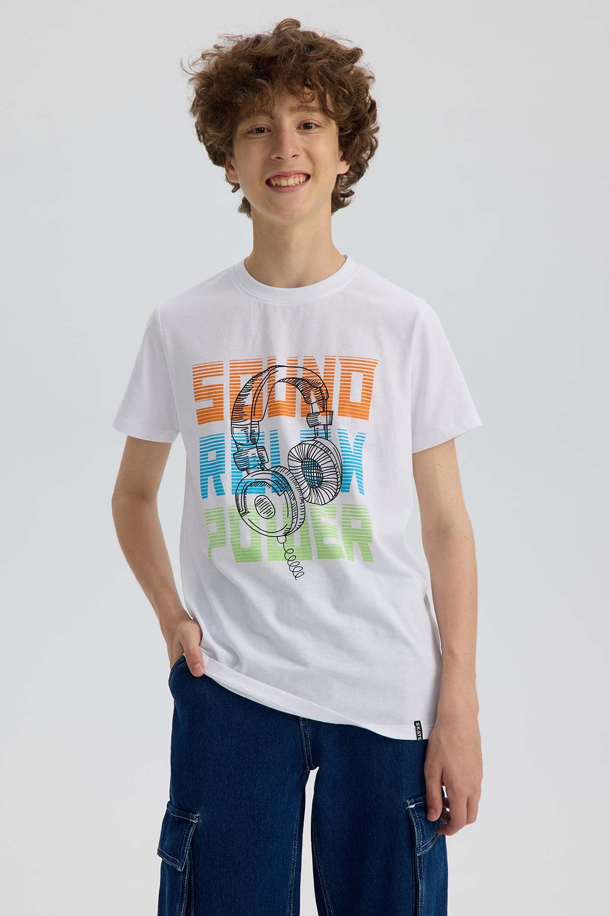 Polera Niño Básica Estampada Blanco - Image 2