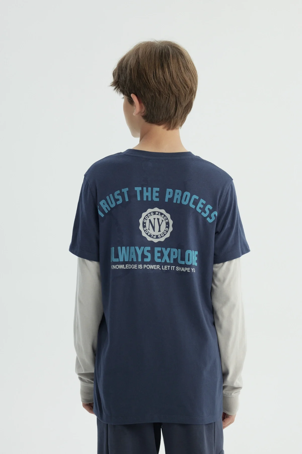 Polera Niño Regular Azul Oscuro - Image 3