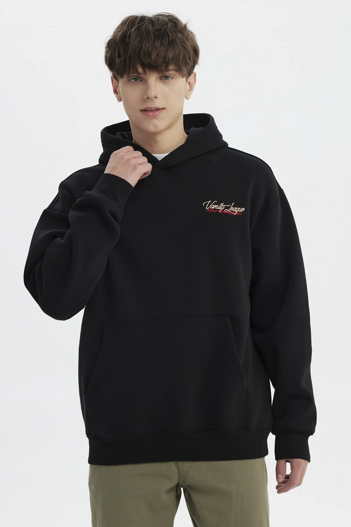 Polerón Hombre Slim Con Gorro Negro
