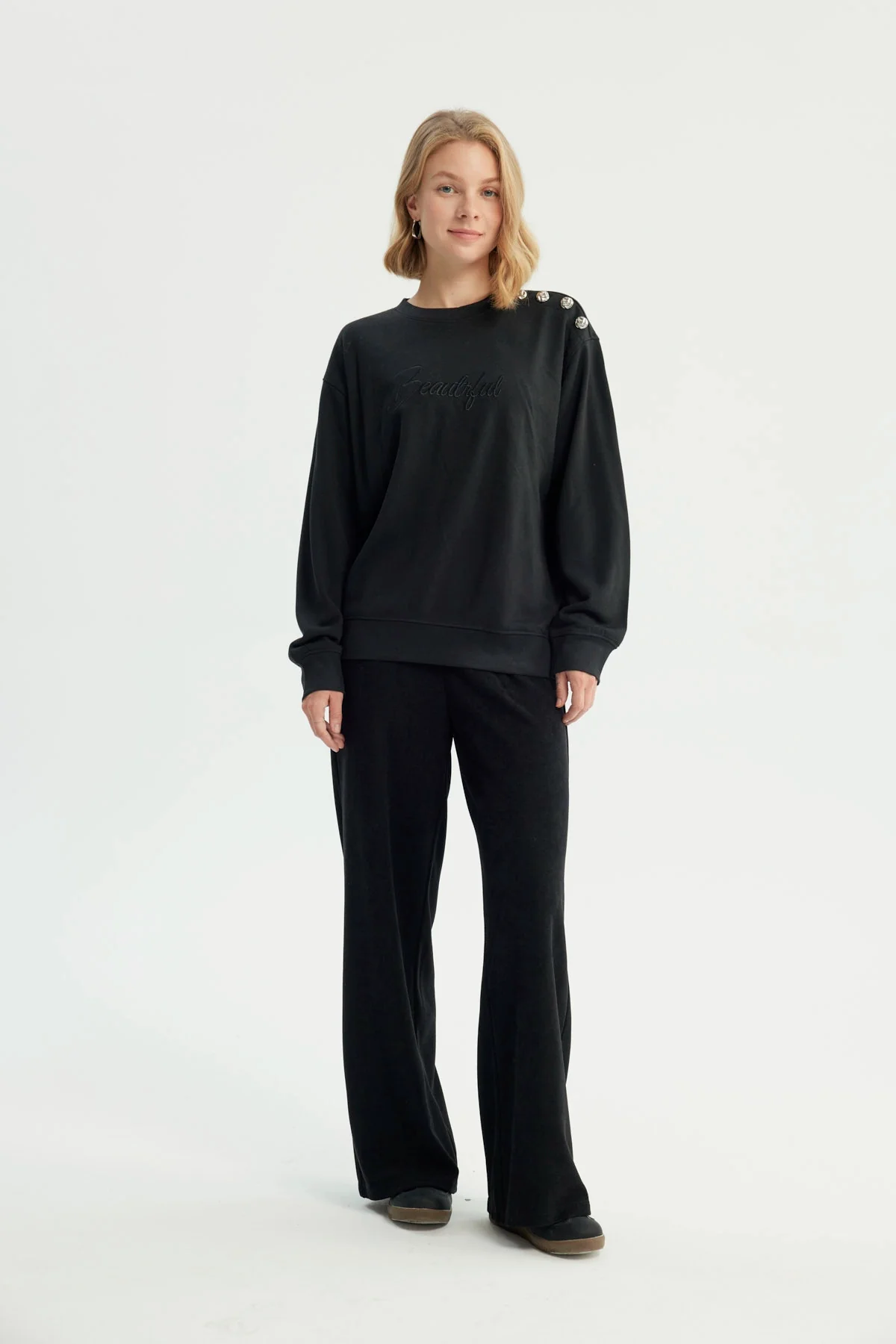 Polerón Mujer Clásico Negro - Image 4