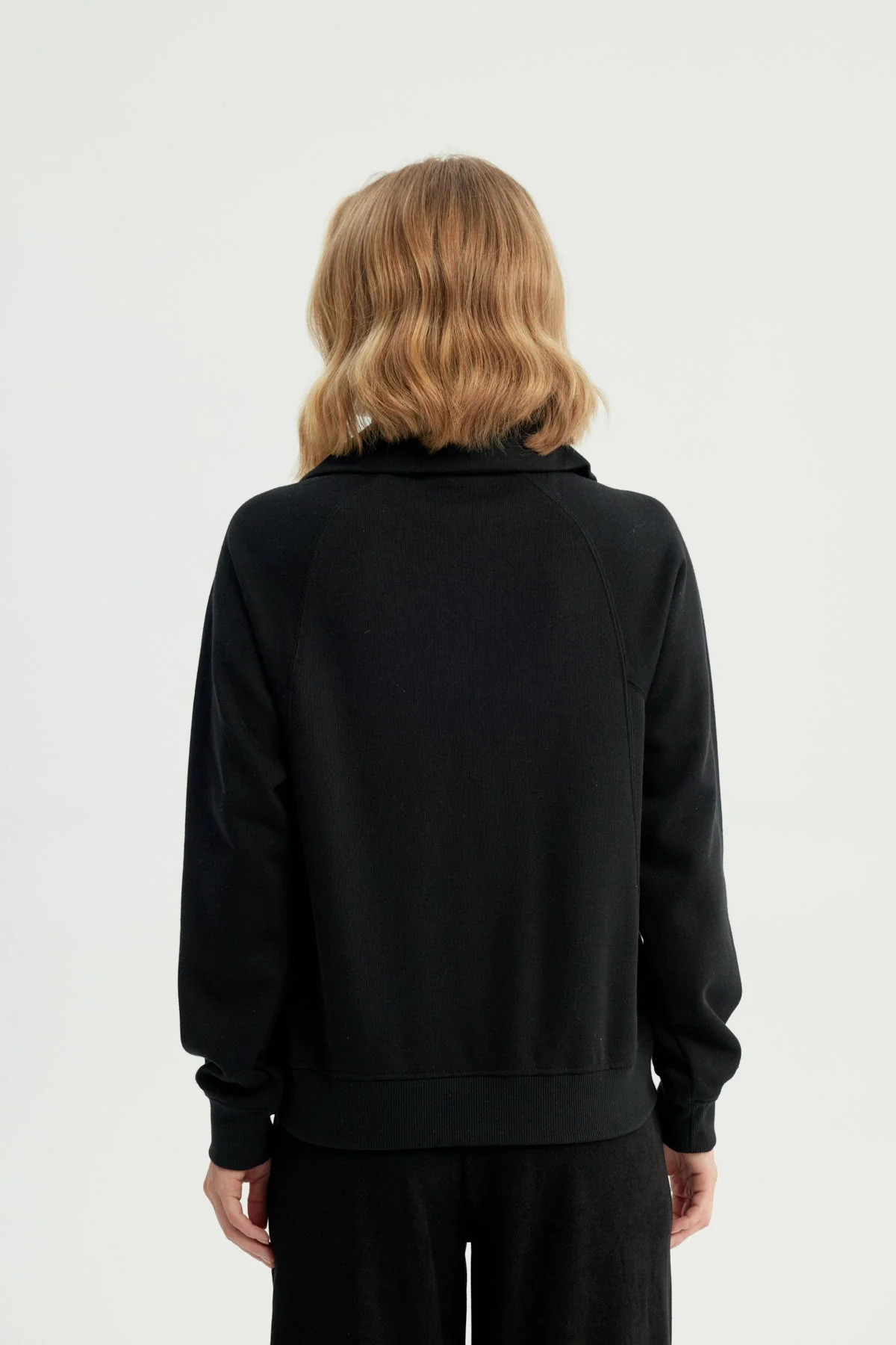Polerón Mujer Oversize Negro - Image 3