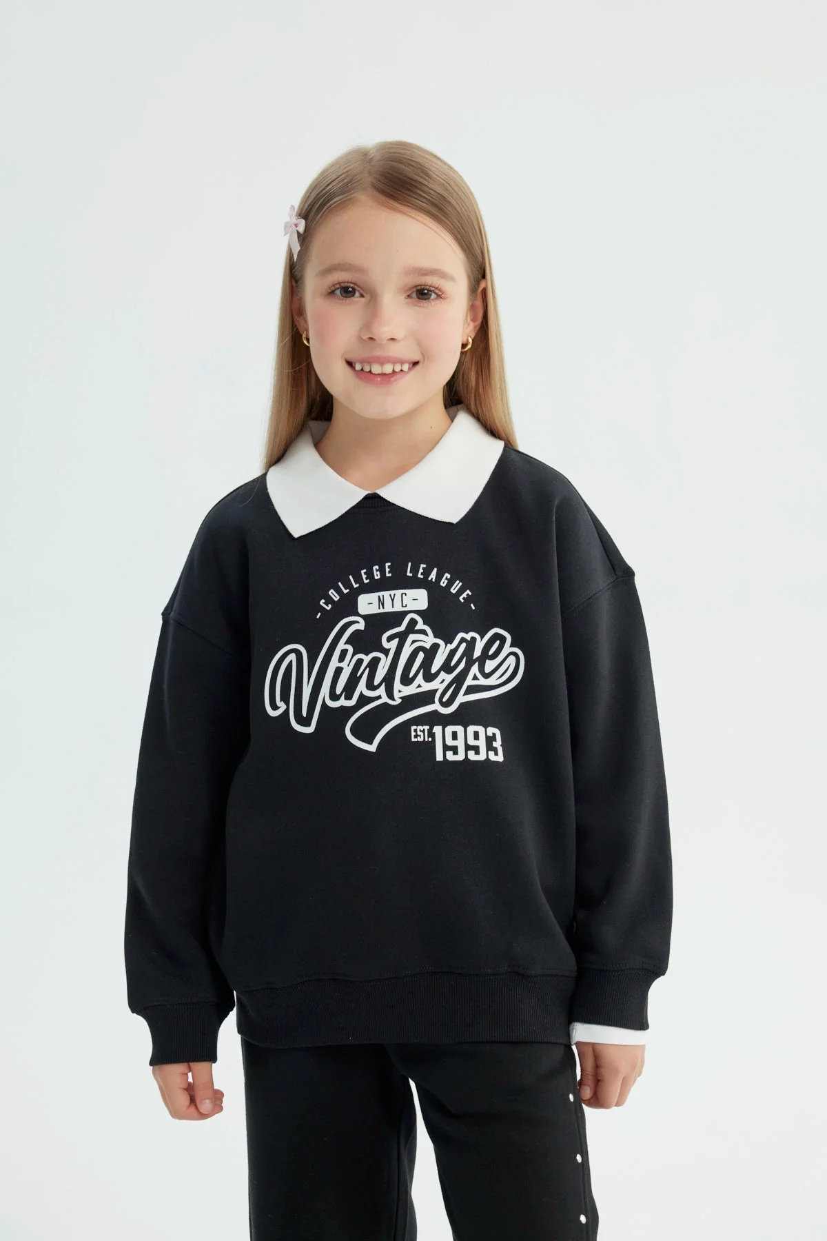 Polerón Niña Classic Cuello Camisero Negro
