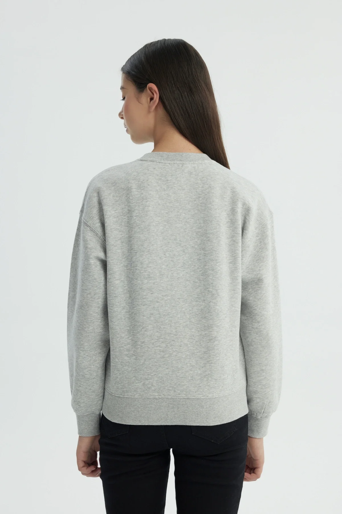 Polerón Niña Slim Gris Melange - Image 3