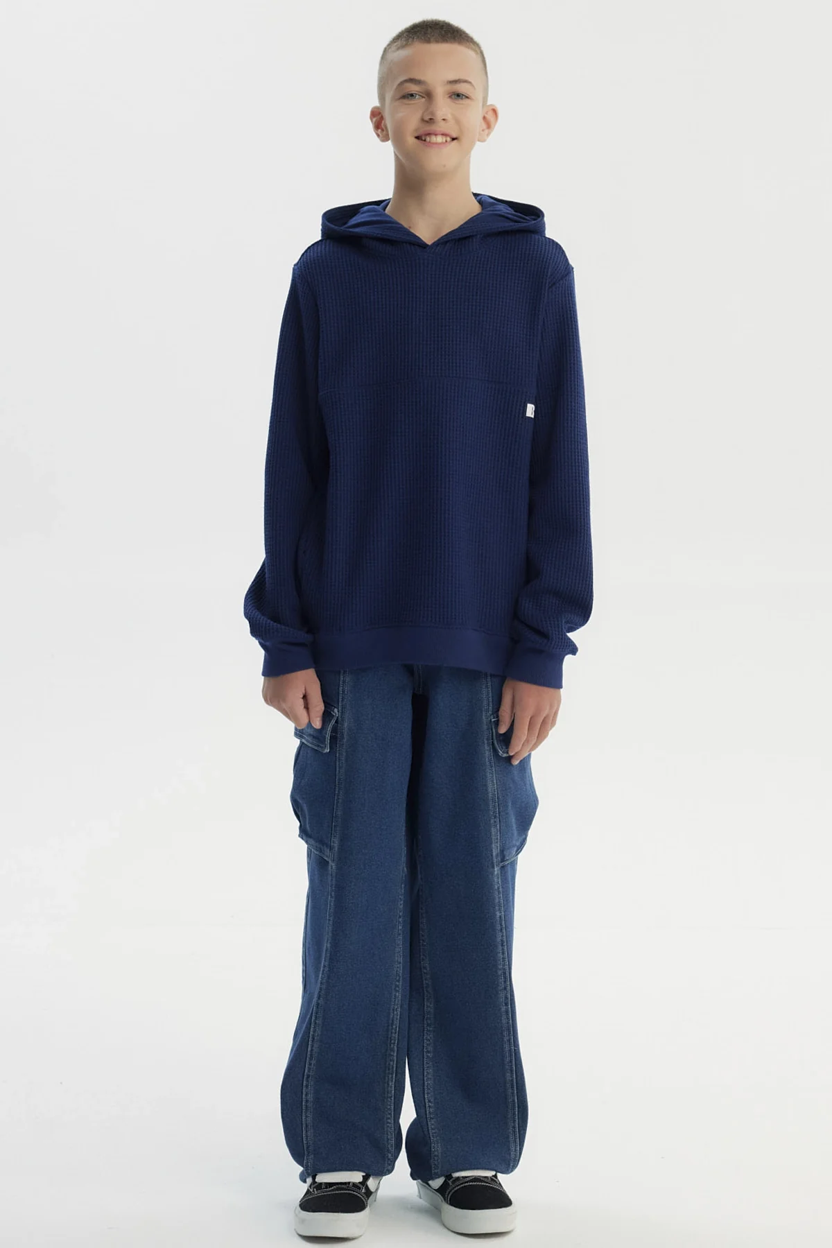 Polerón Niño Slim Con Gorro Azul Oscuro - Image 4