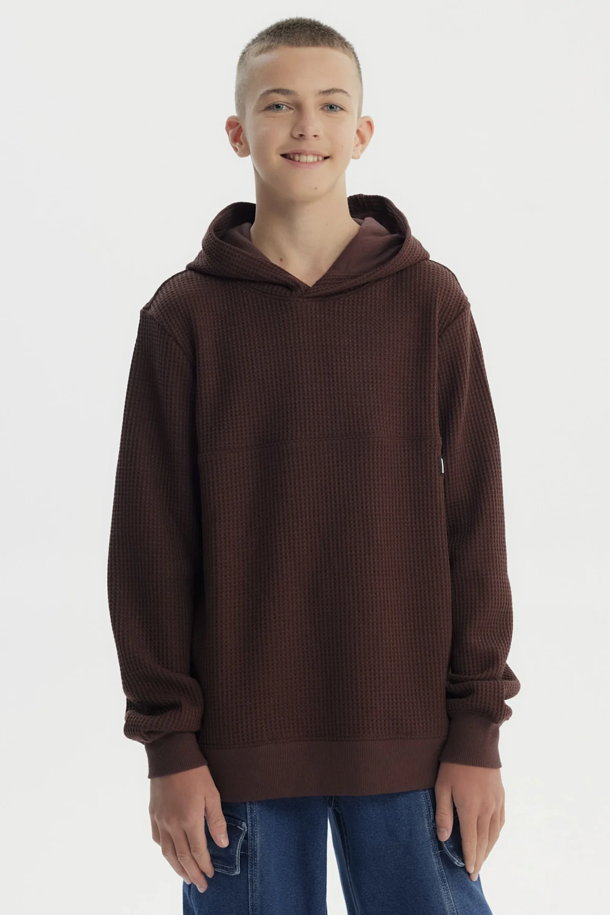 Polerón Niño Slim Con Gorro Café