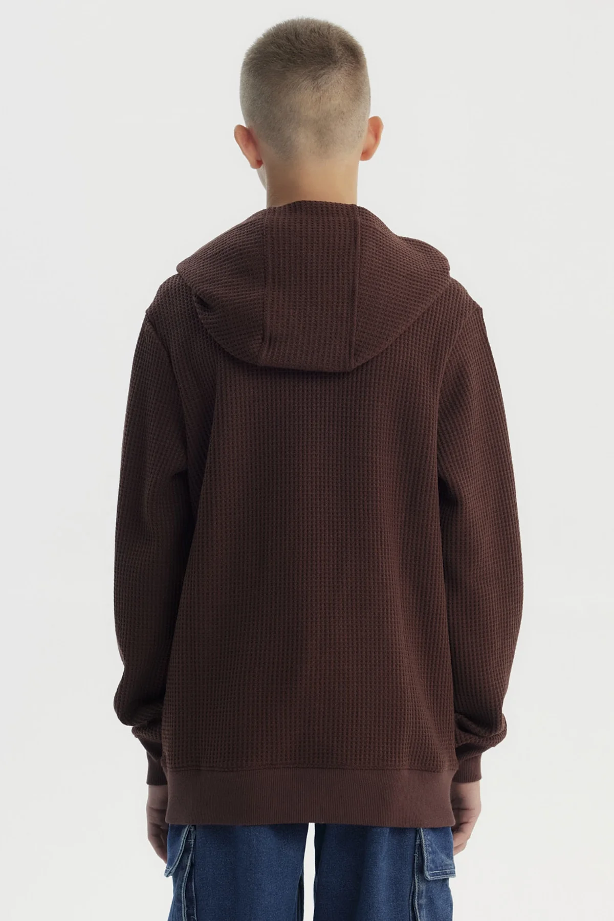 Polerón Niño Slim Con Gorro Café - Image 3