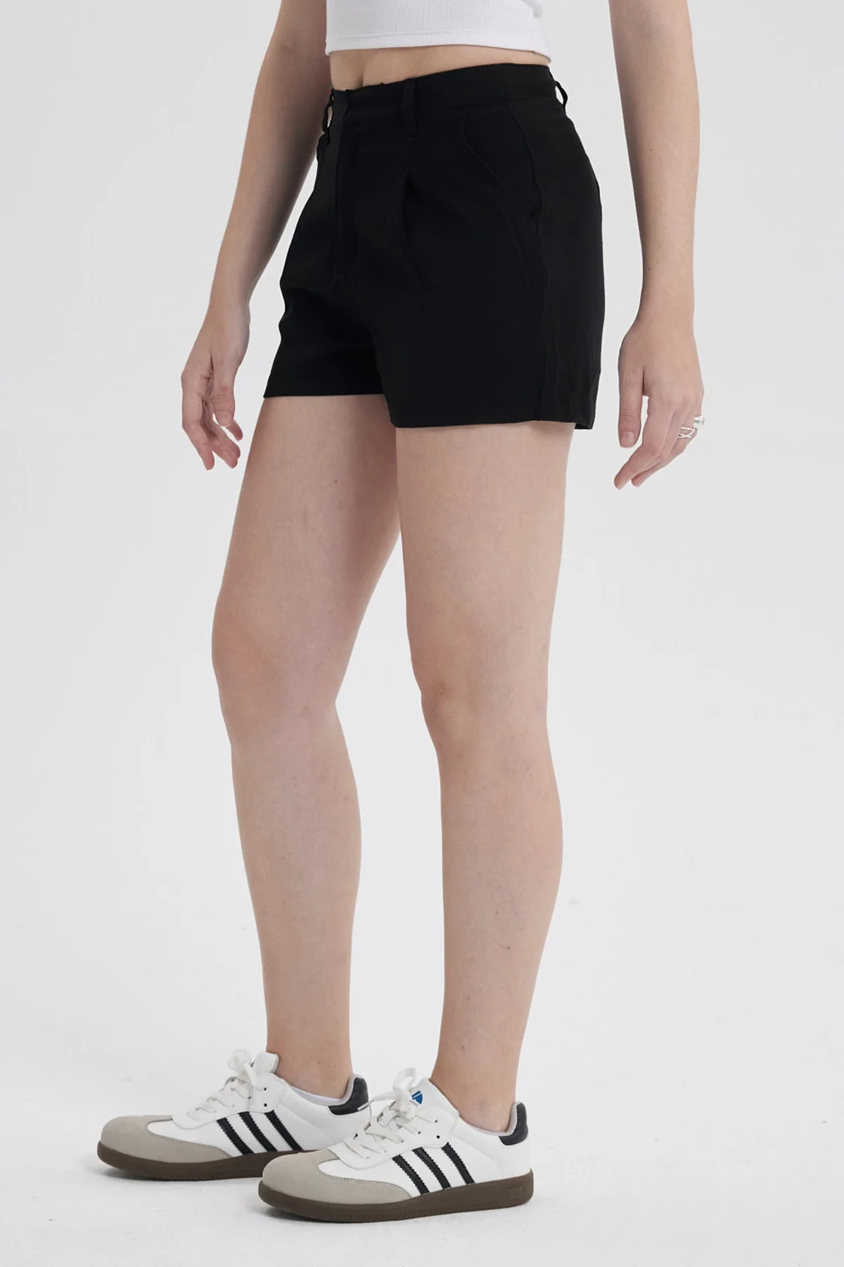 Short Mujer Sastrero Negro - Image 2