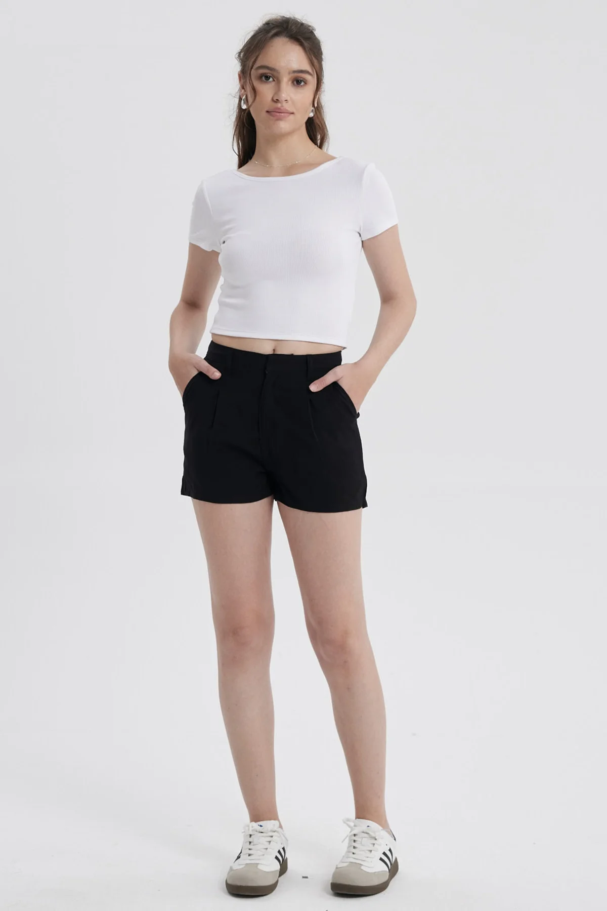 Short Mujer Sastrero Negro - Image 4
