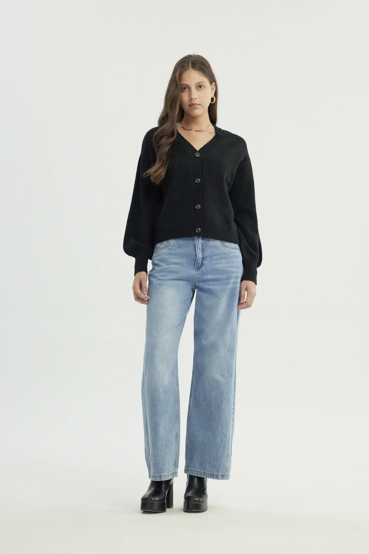 Sweater Mujer Clásico Negro - Image 4