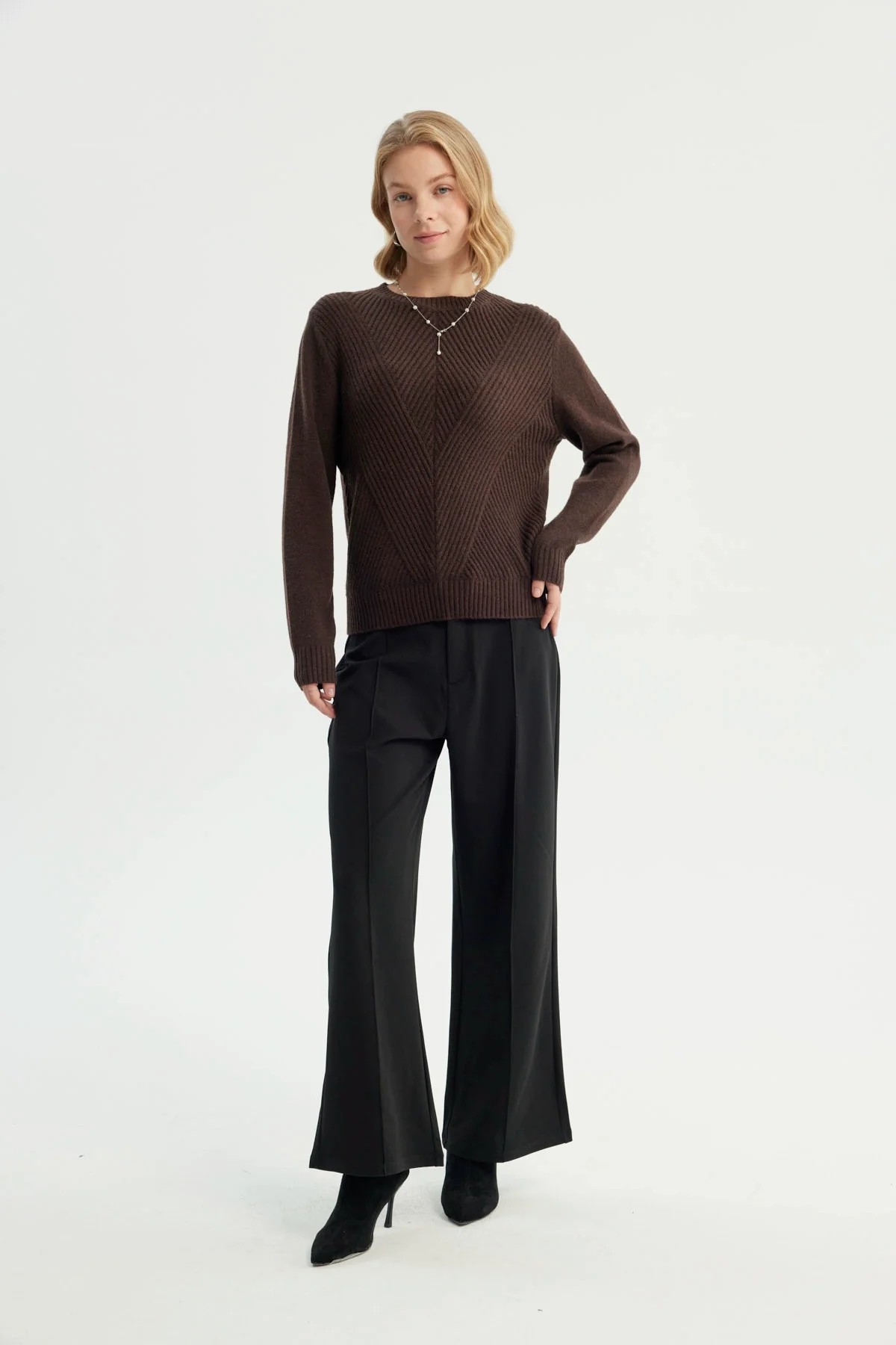 Sweater Mujer Classic Chocolate - Image 4