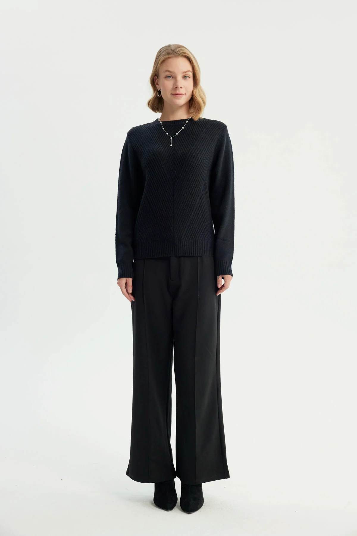 Sweater Mujer Classic Negro - Image 4