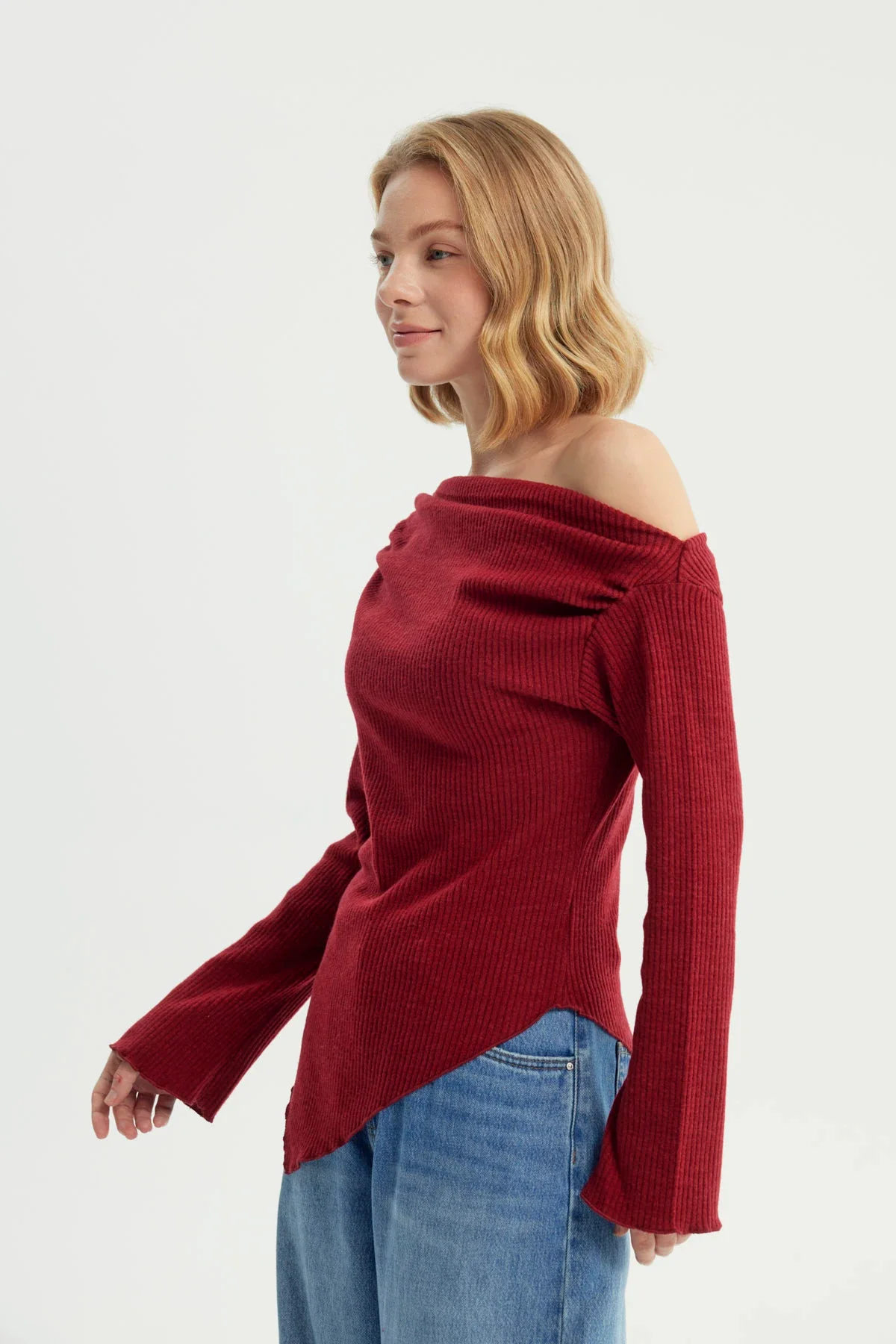 Sweater Mujer Con Faldón Rojo - Image 2