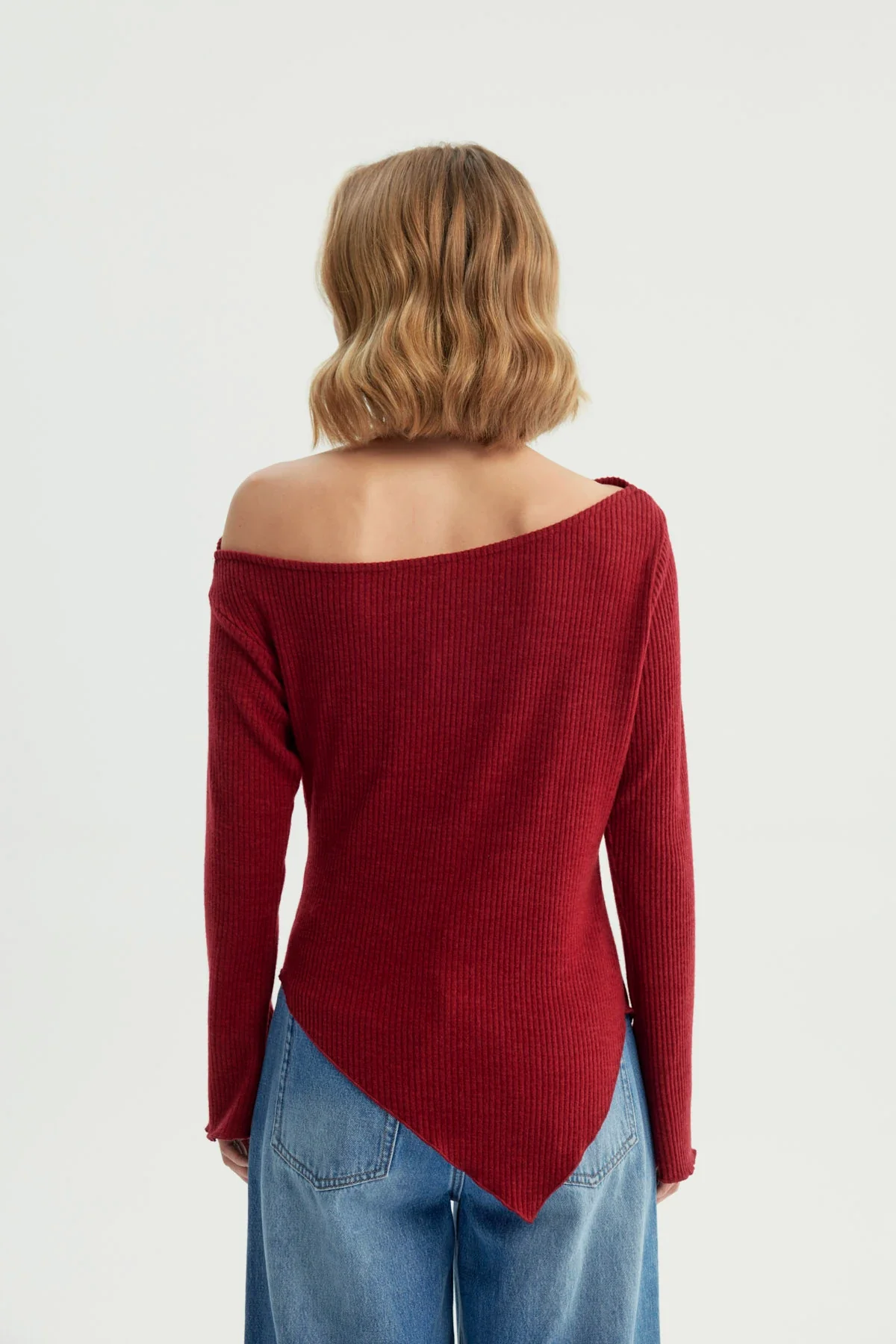Sweater Mujer Con Faldón Rojo - Image 3