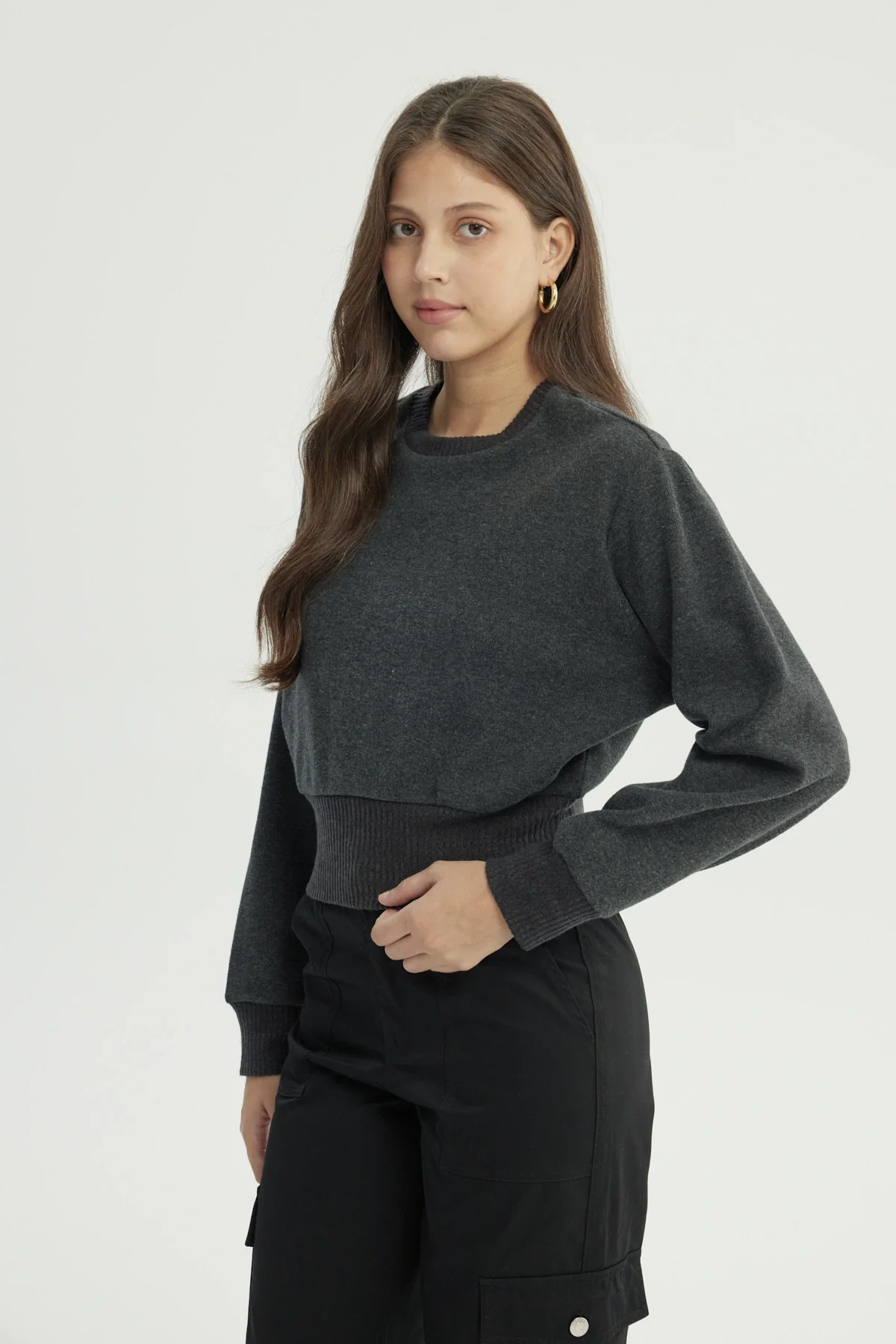 Sweater Mujer Regular Gris Oscuro - Image 2