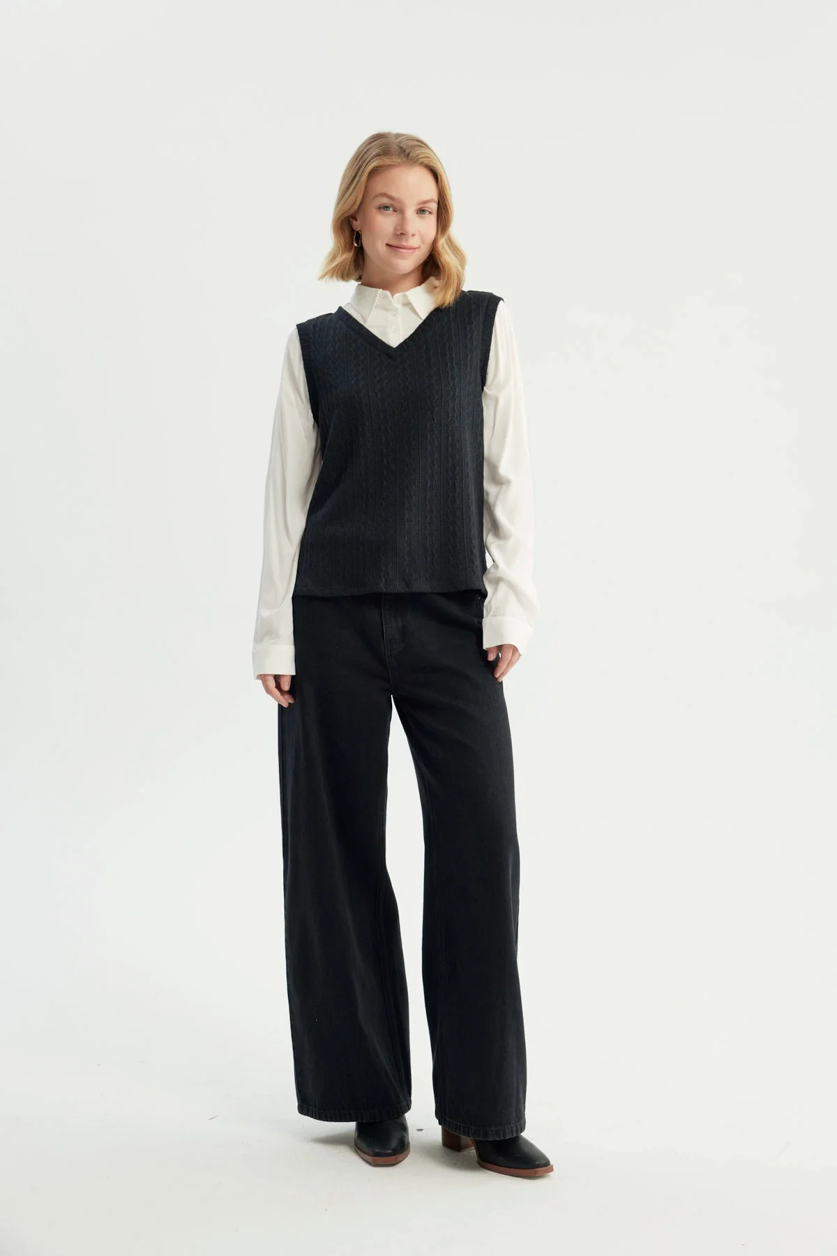 Sweater Mujer Regular Negro - Image 4