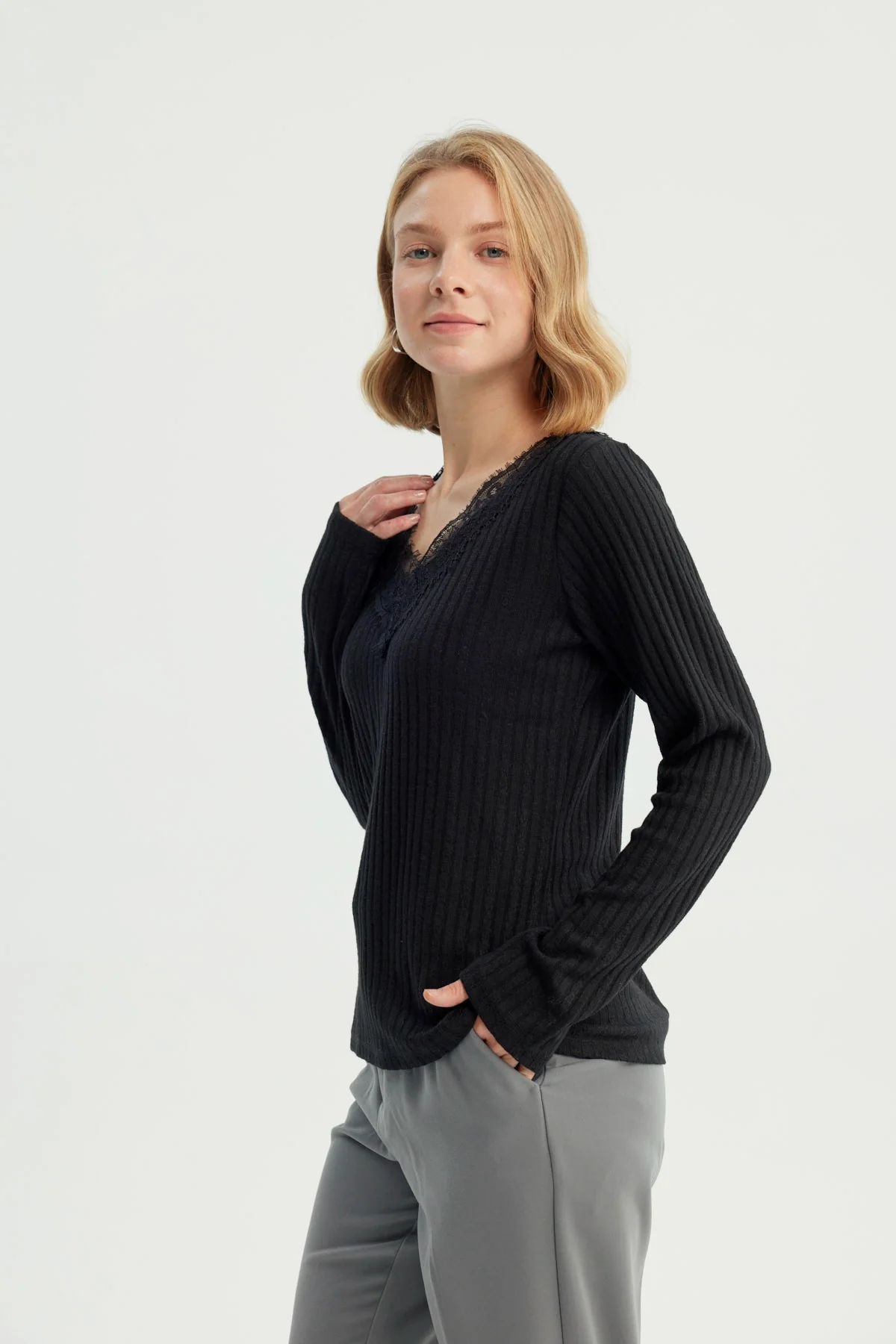 Sweater Mujer Regular Negro - Image 2